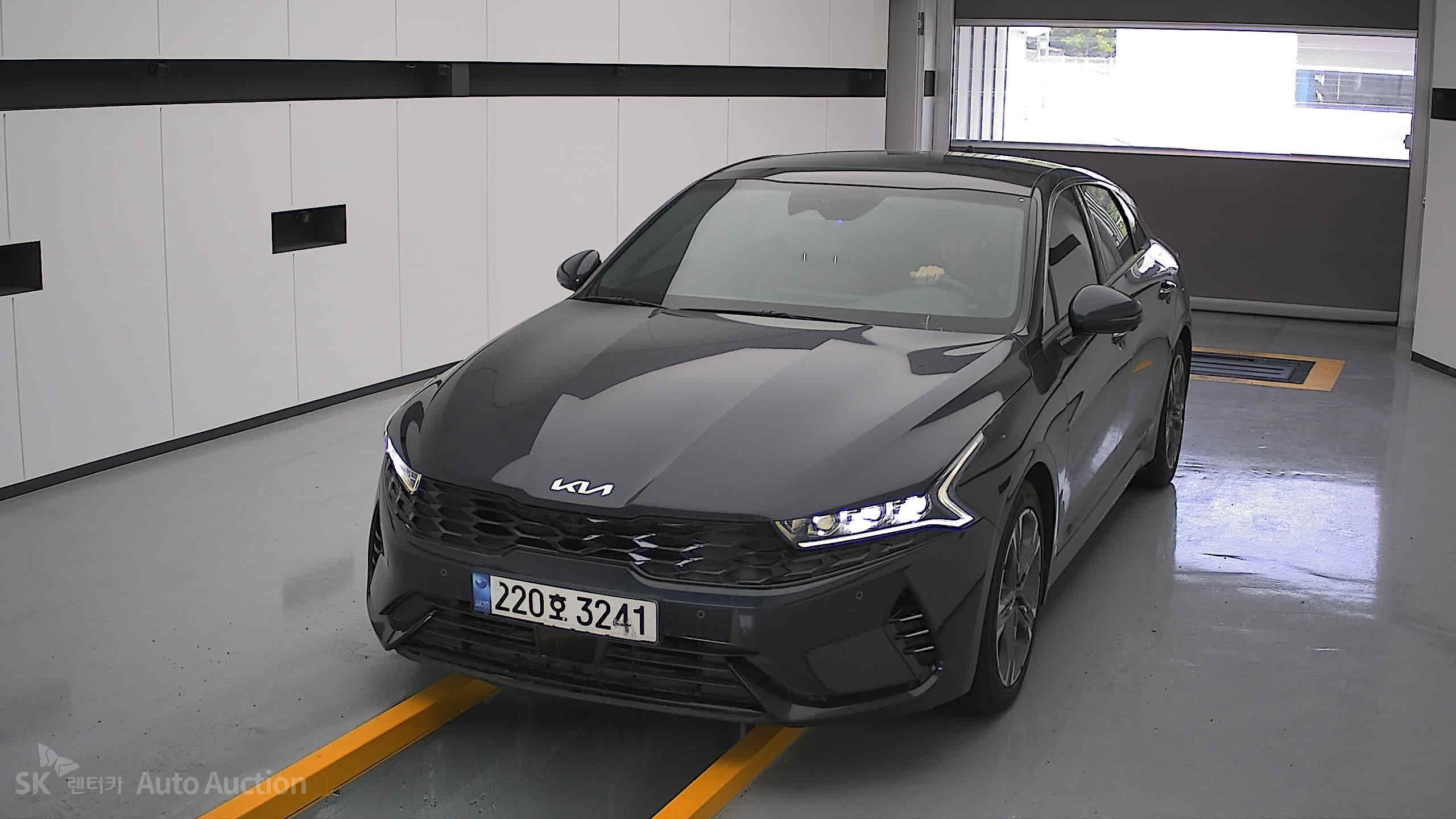 2023 - kia k5