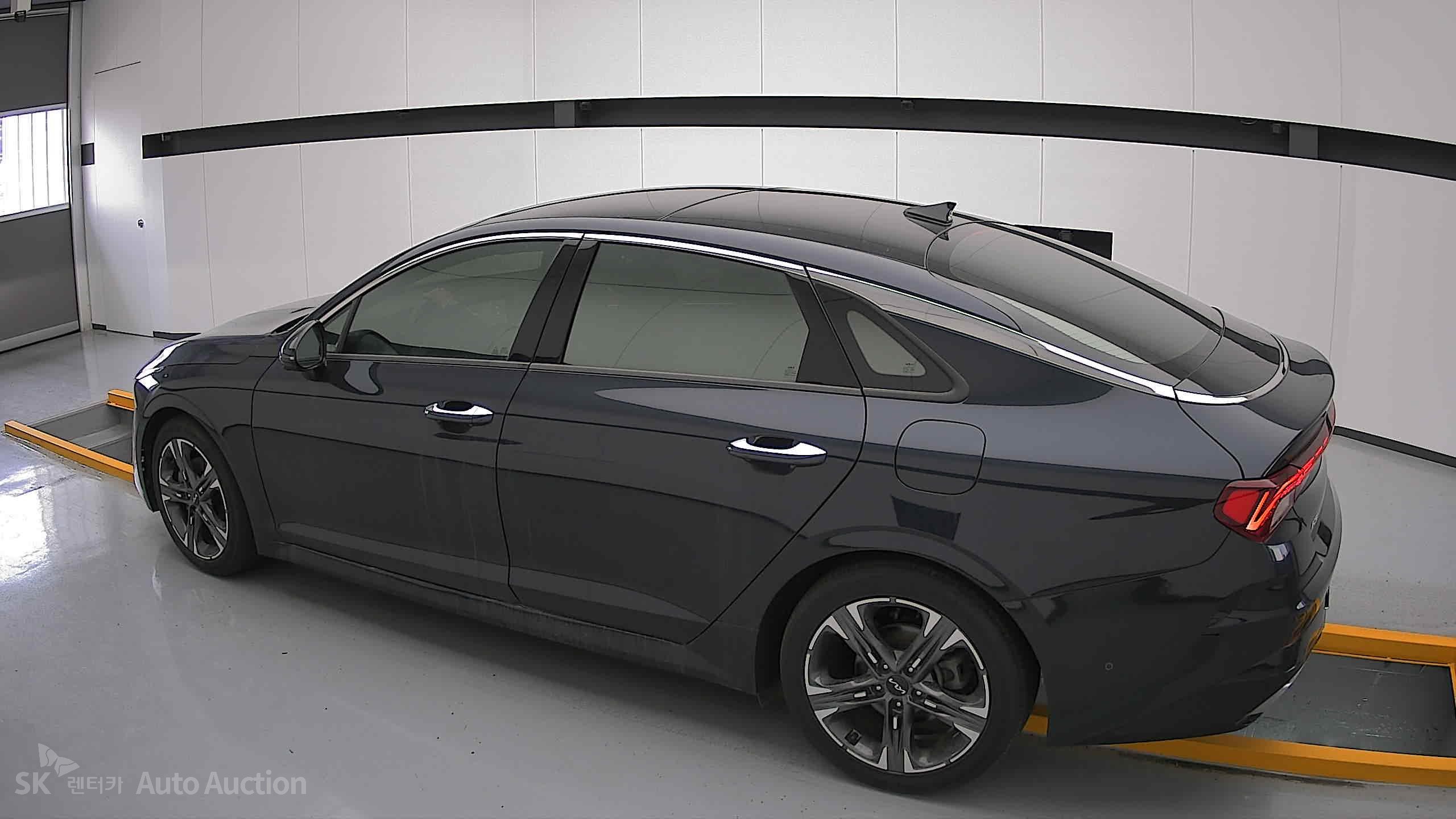 2023 - kia k5