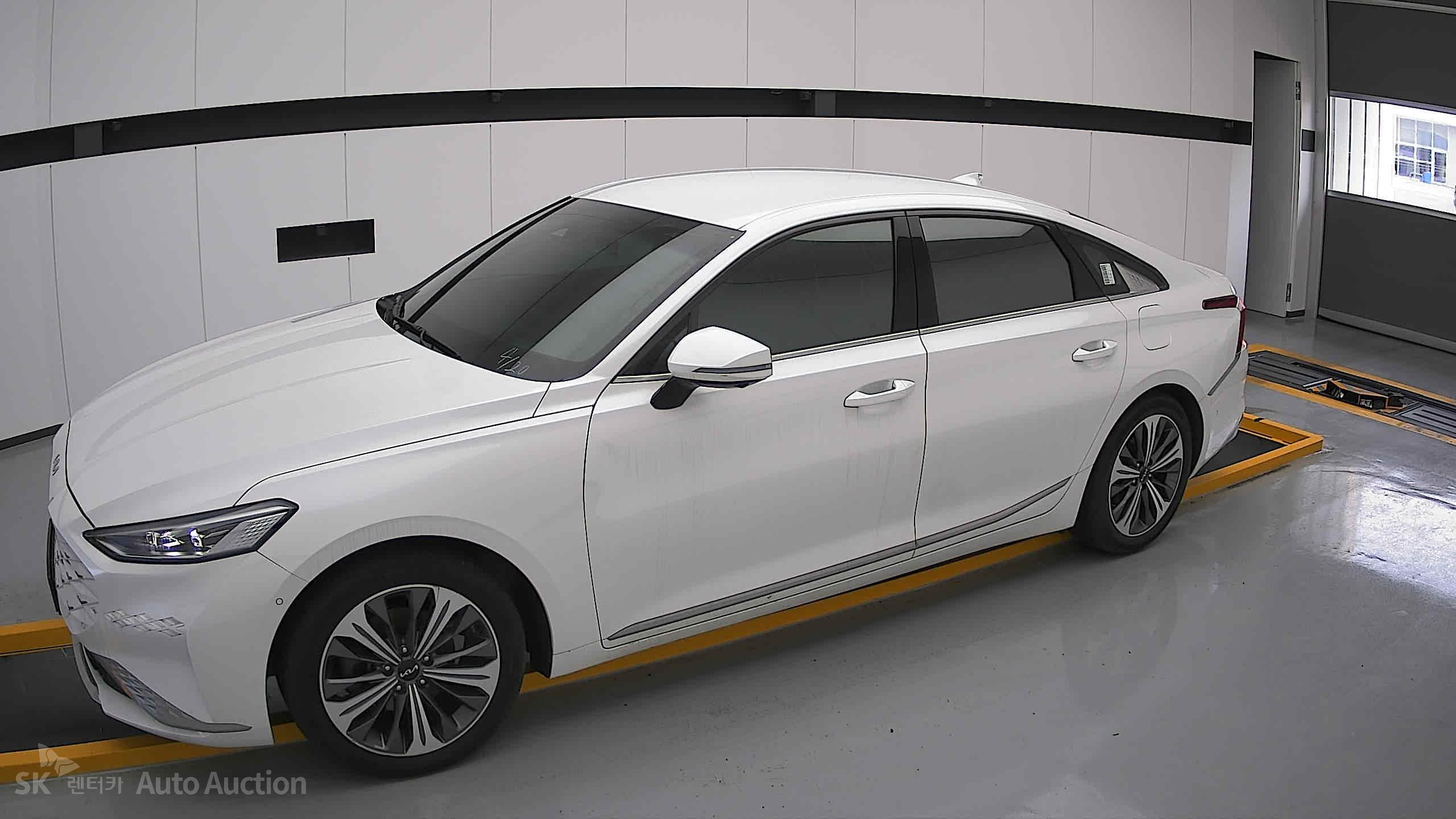 2023 - kia k8