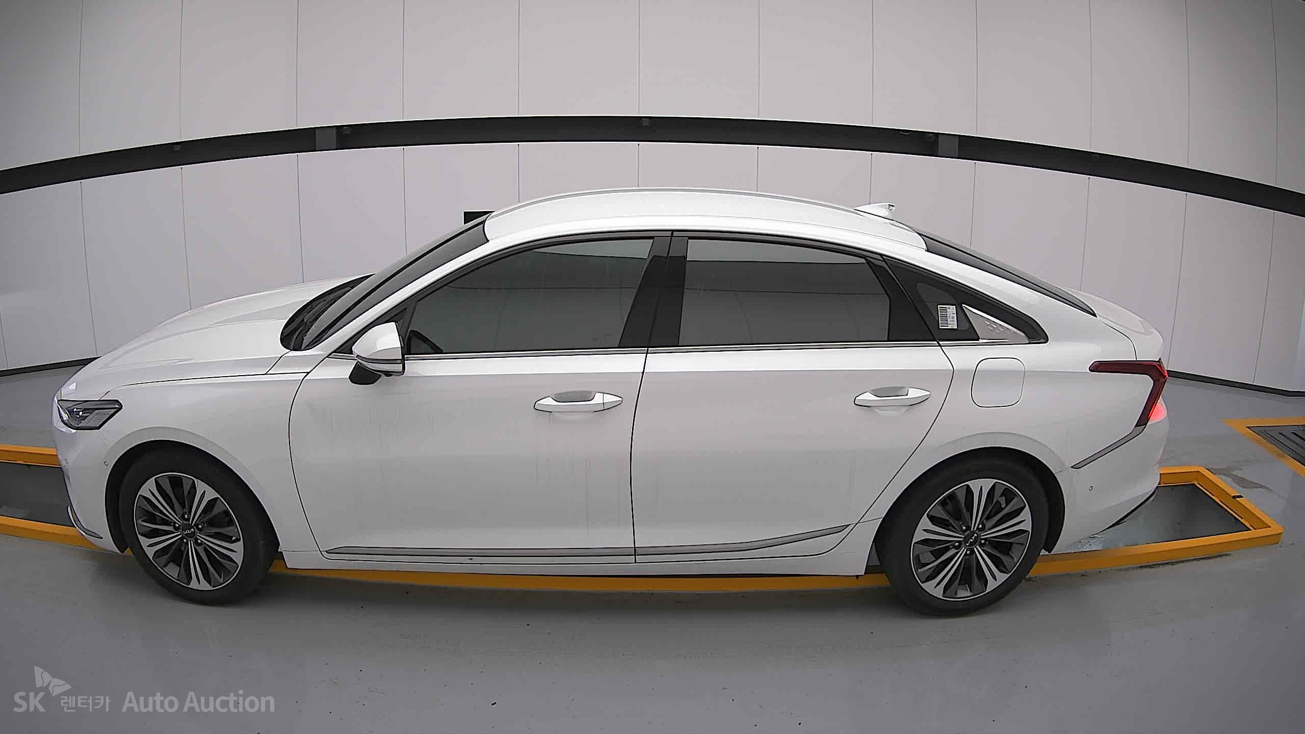 2023 - kia k8
