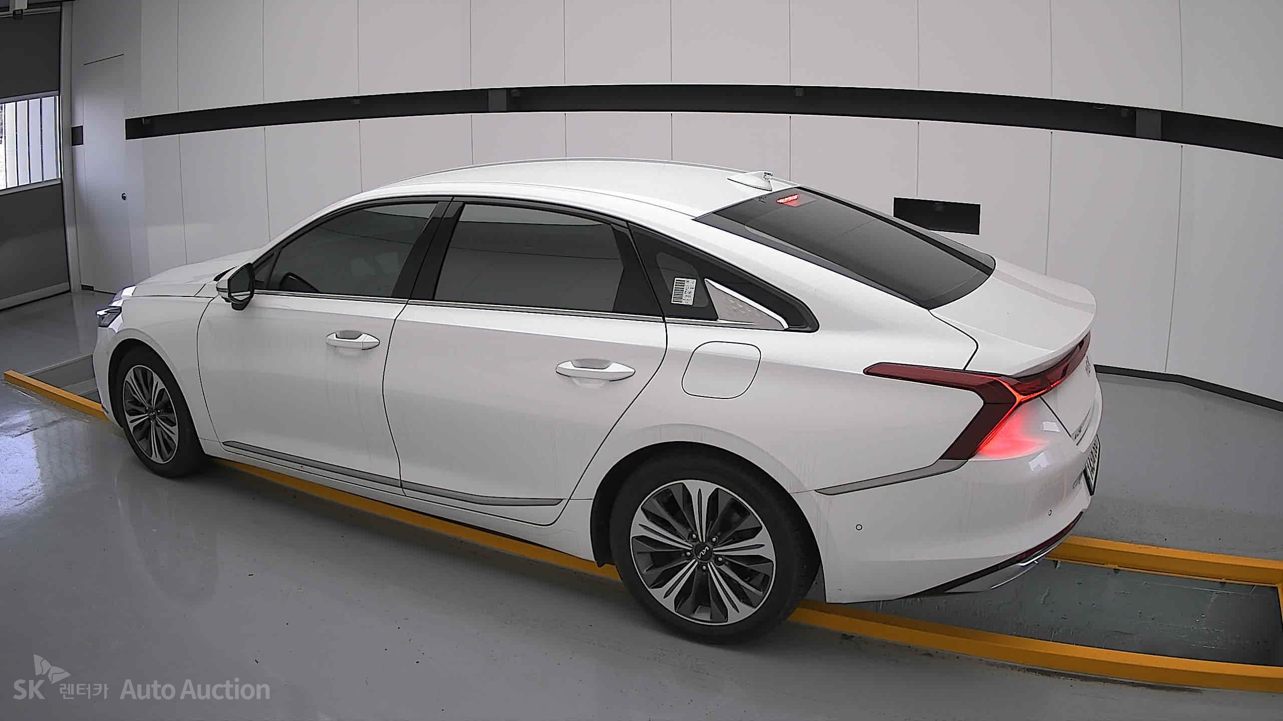 2023 - kia k8