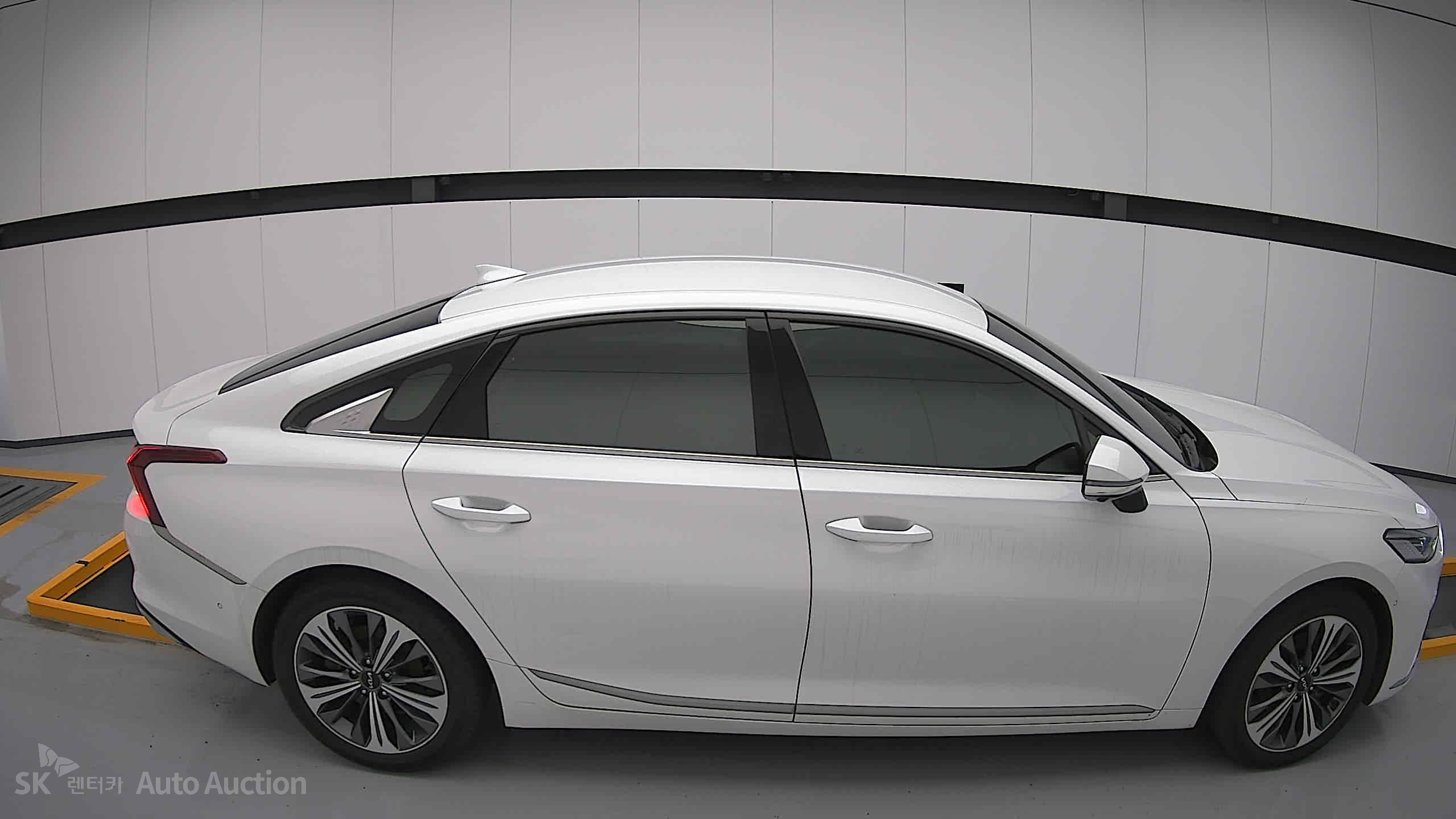 2023 - kia k8