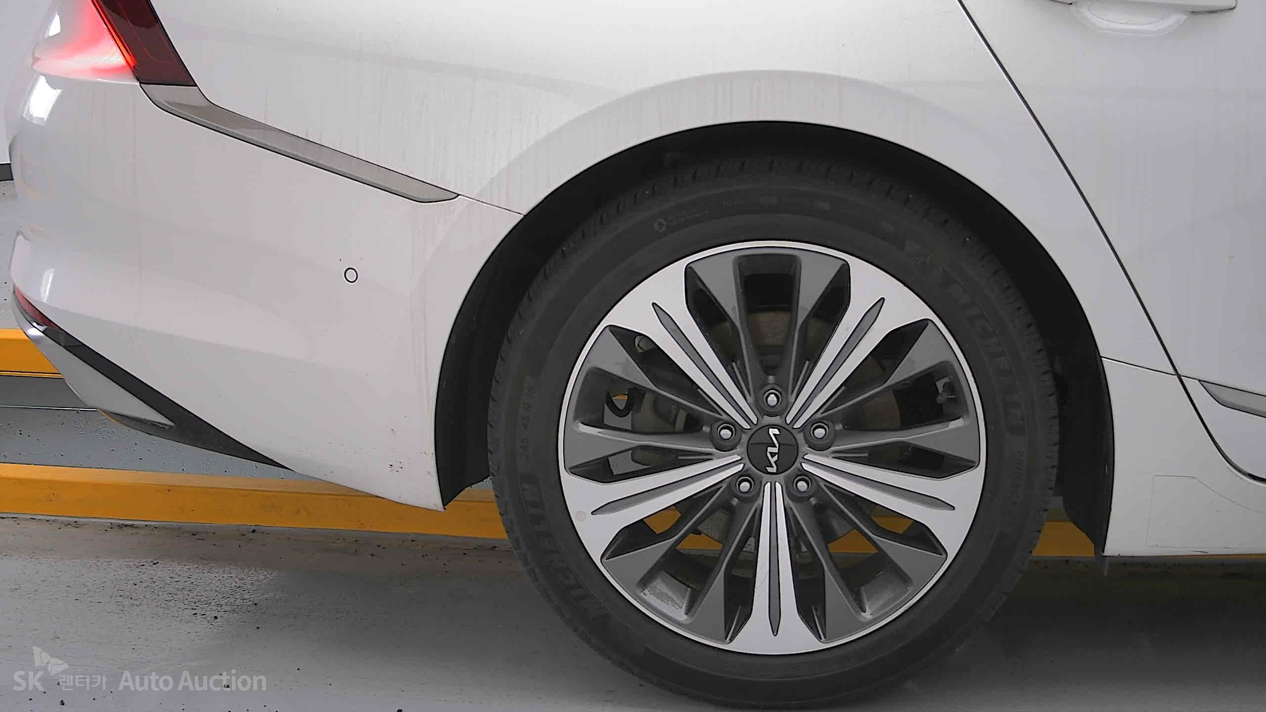 2023 - kia k8