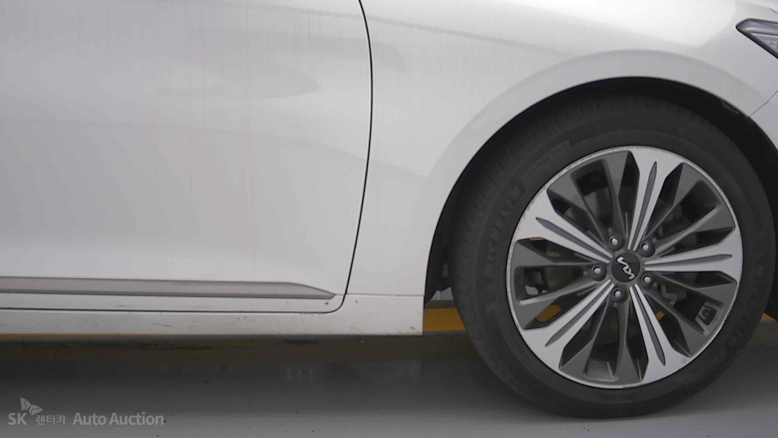 2023 - kia k8
