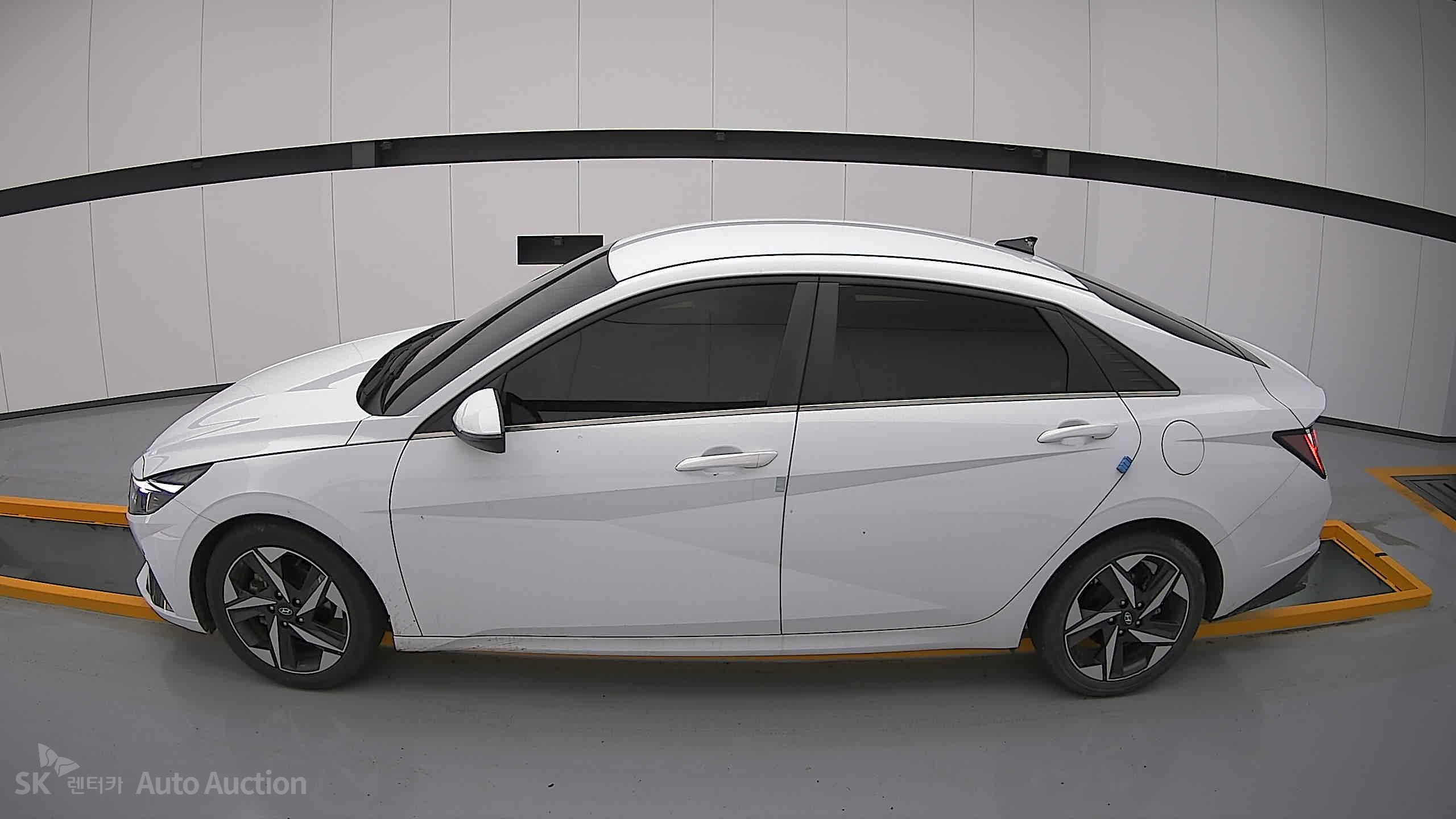 2021 - hyundai avante