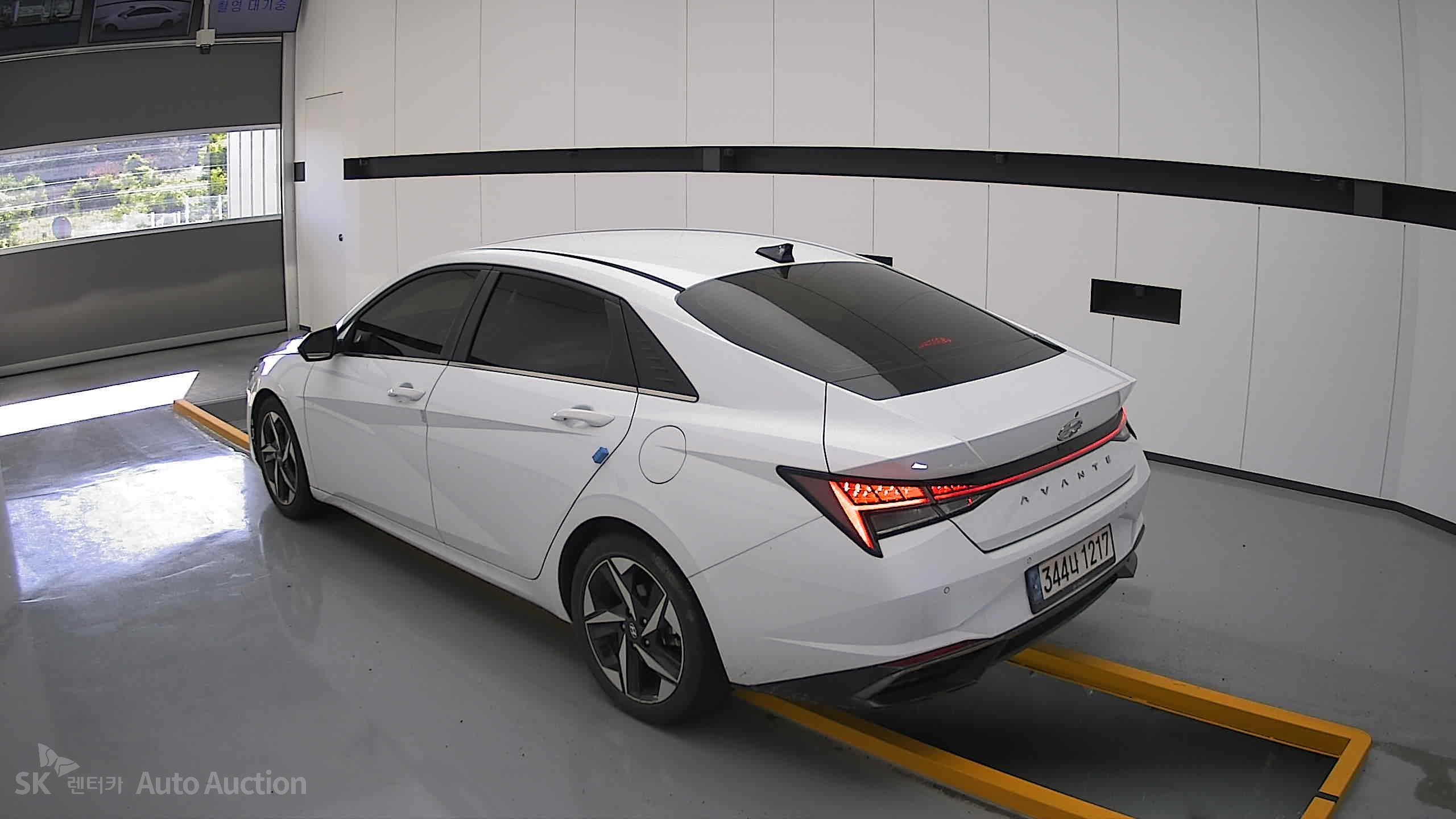 2021 - hyundai avante