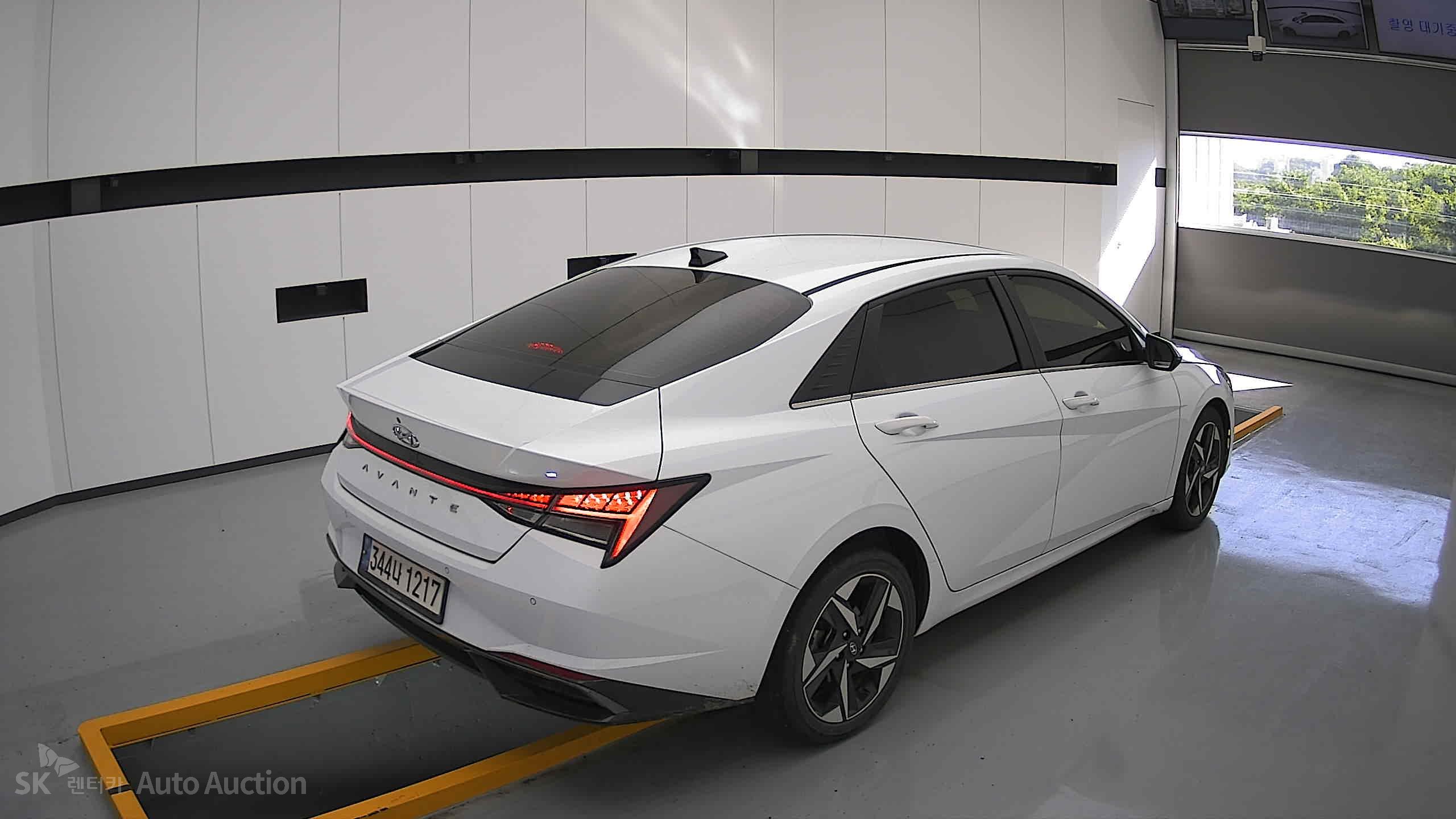 2021 - hyundai avante