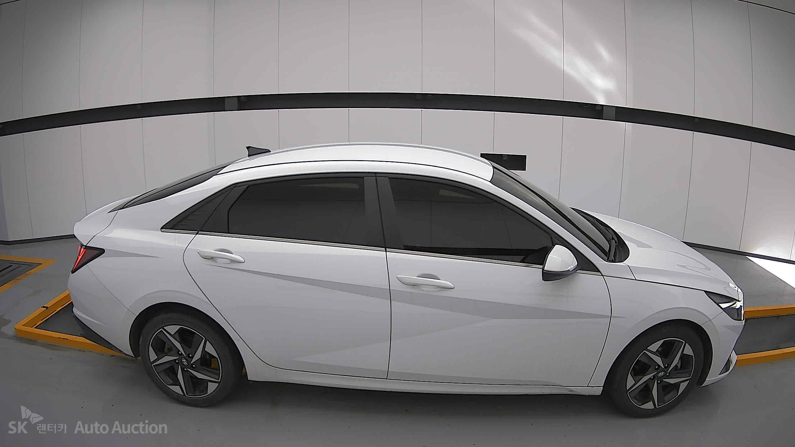 2021 - hyundai avante