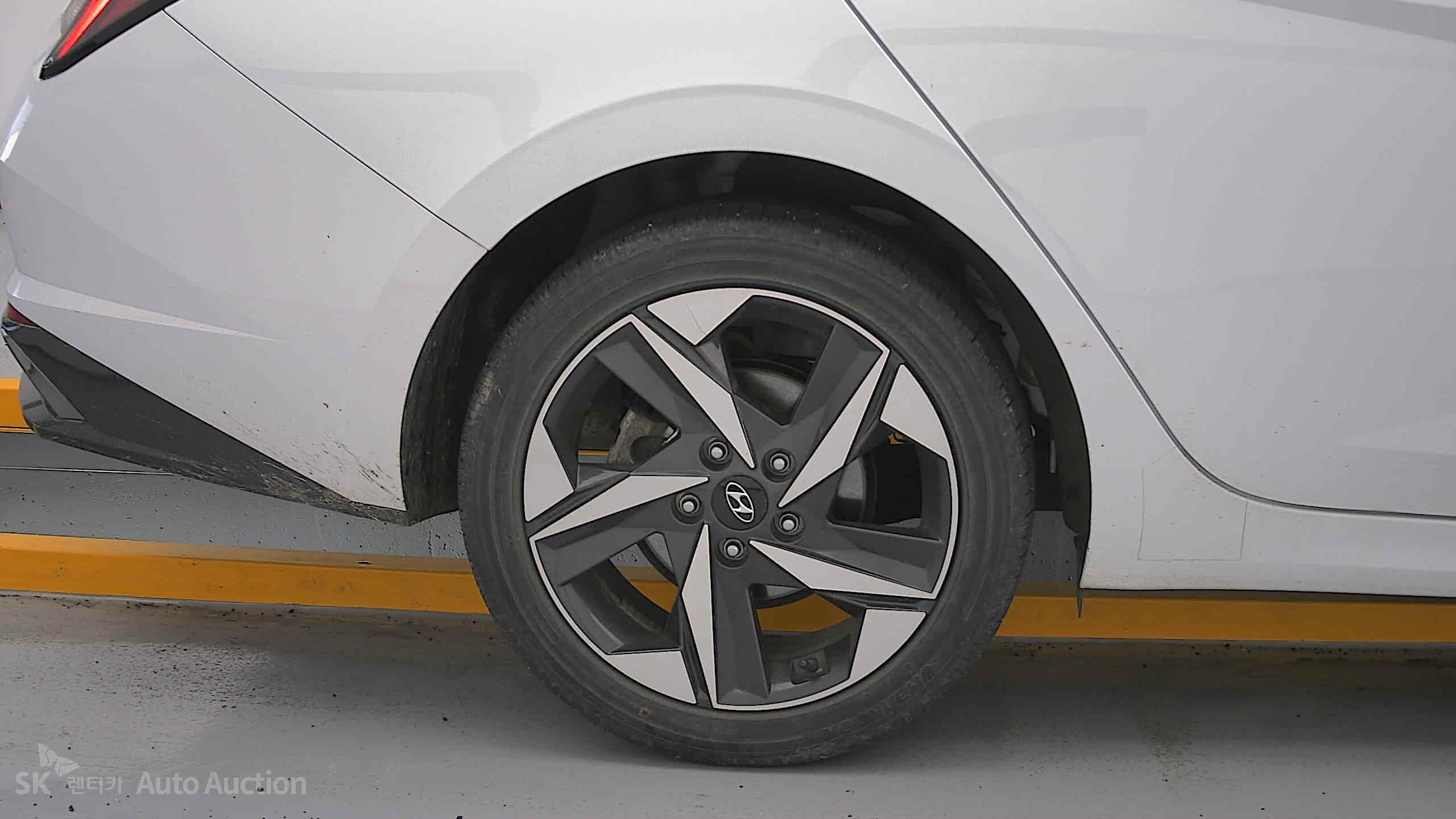 2021 - hyundai avante