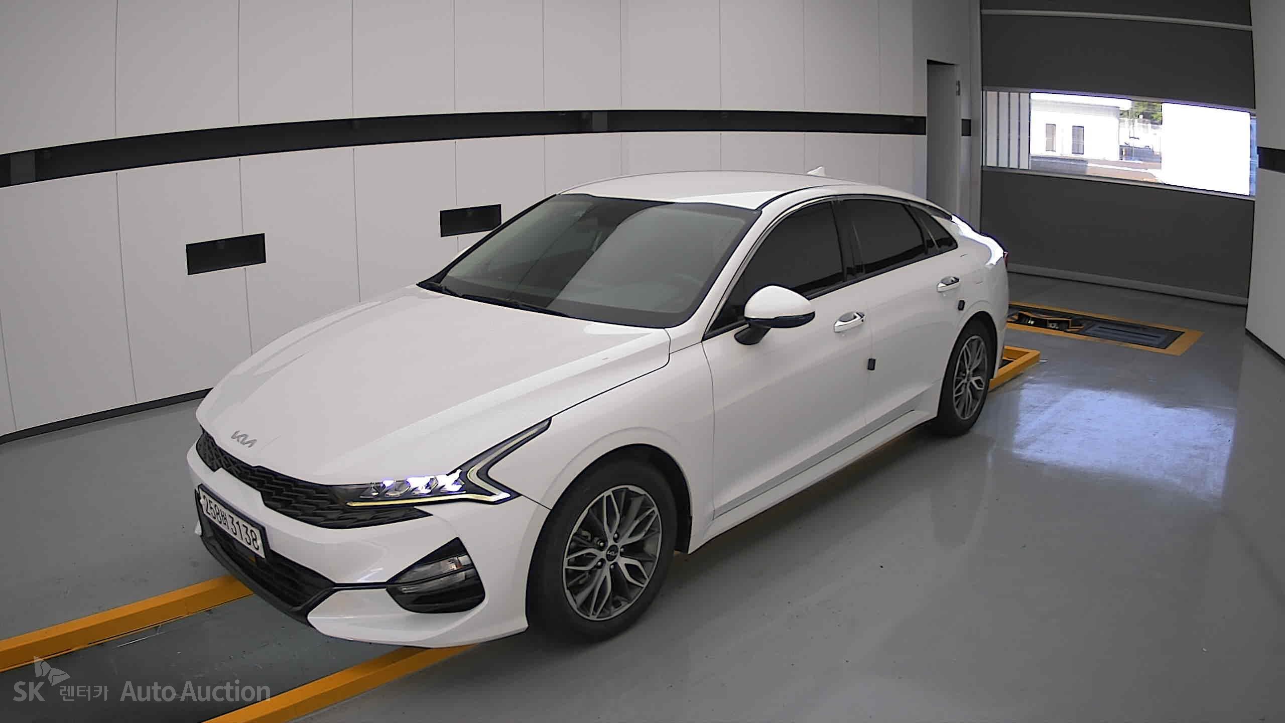 2023 - kia k5