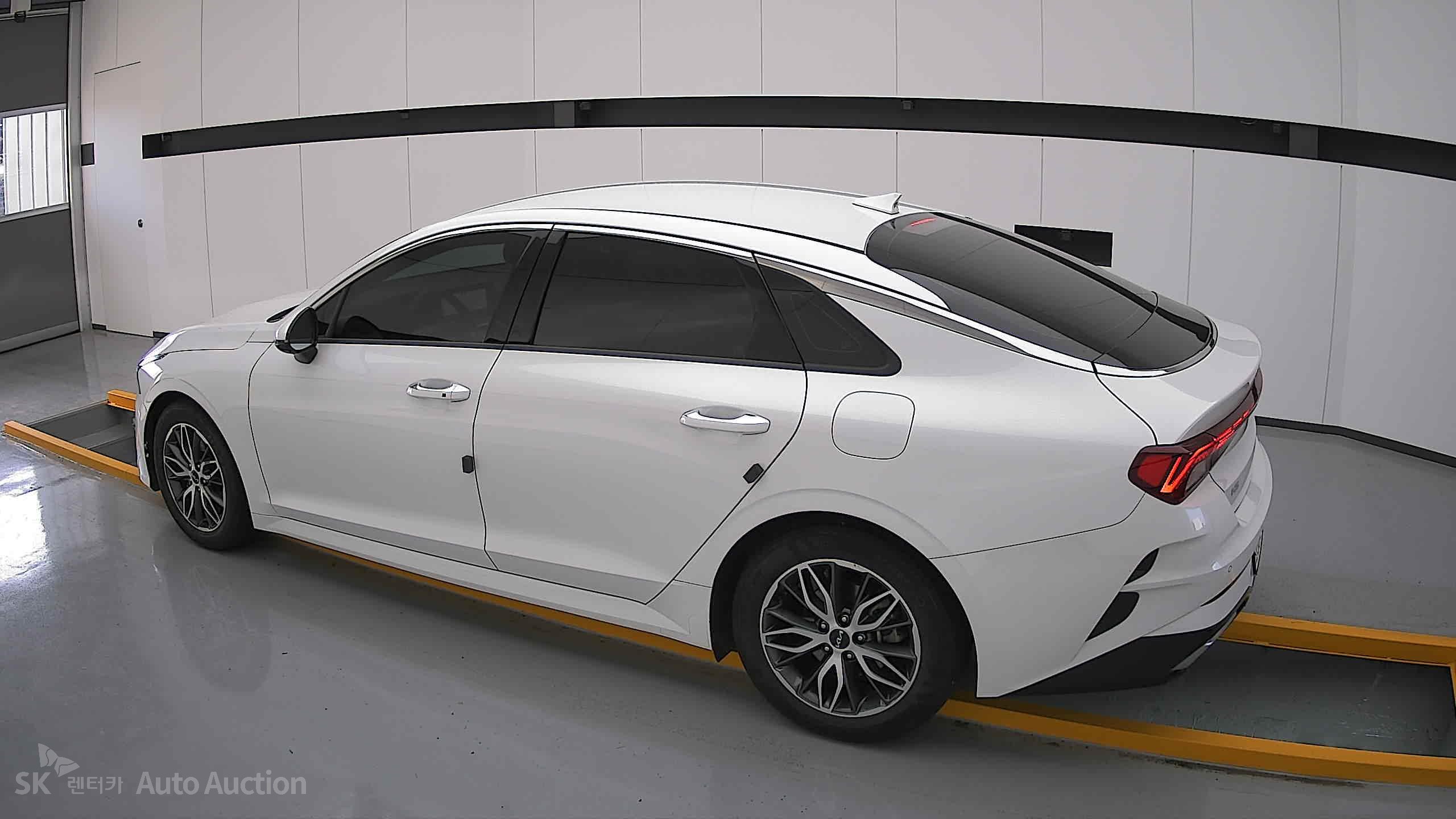 2023 - kia k5