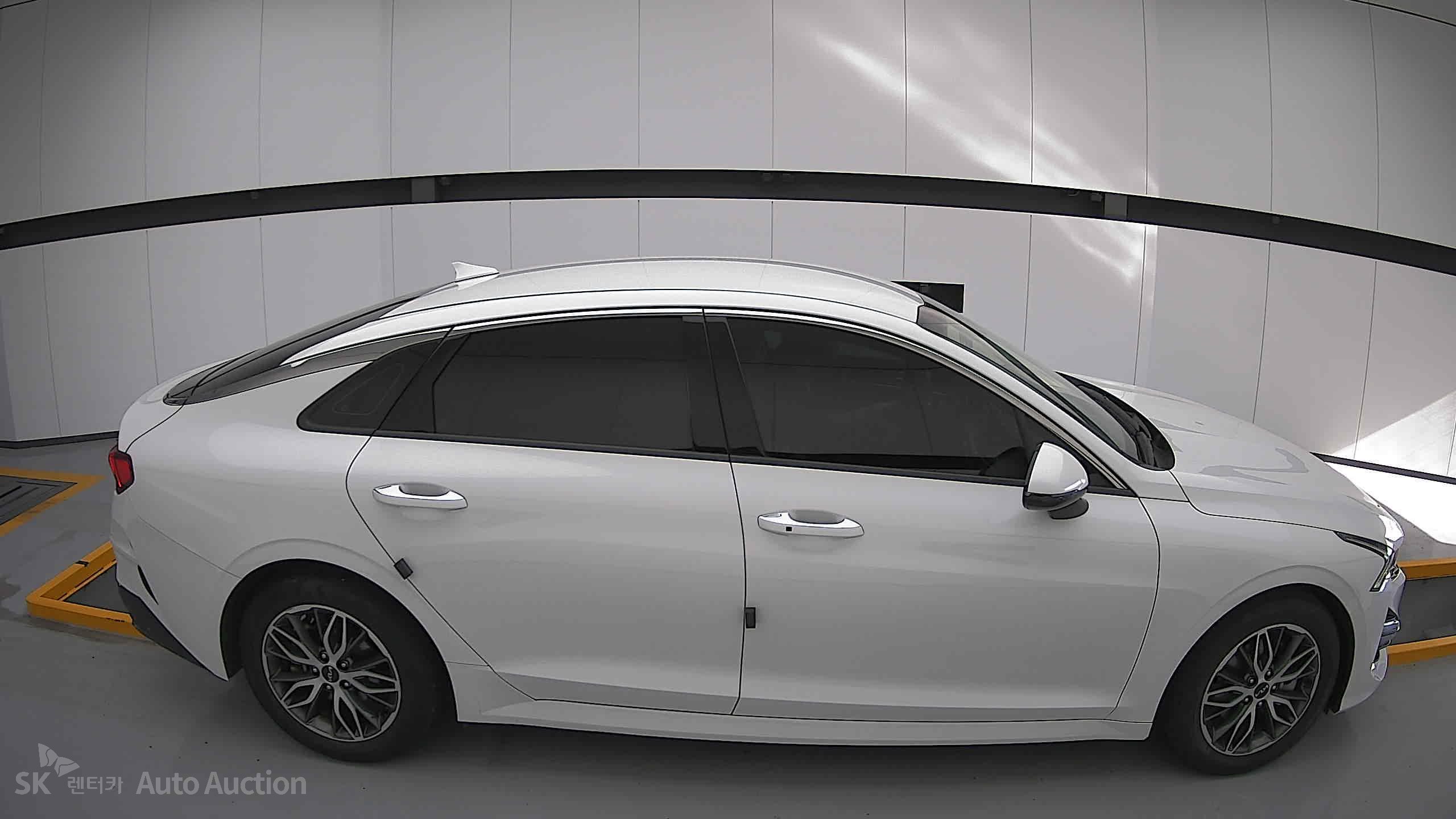 2023 - kia k5