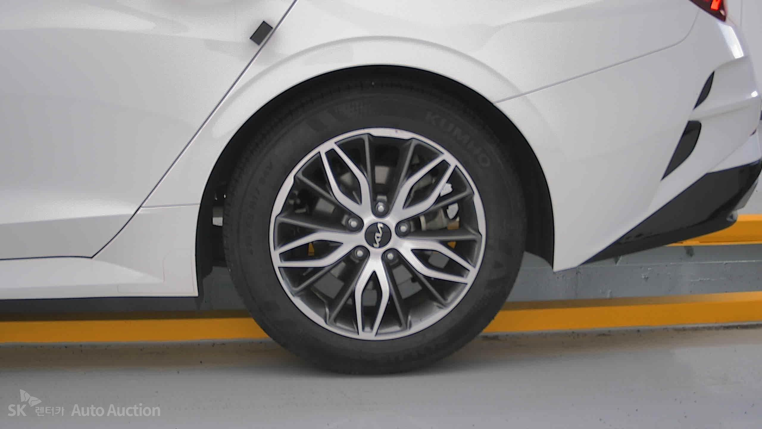 2023 - kia k5