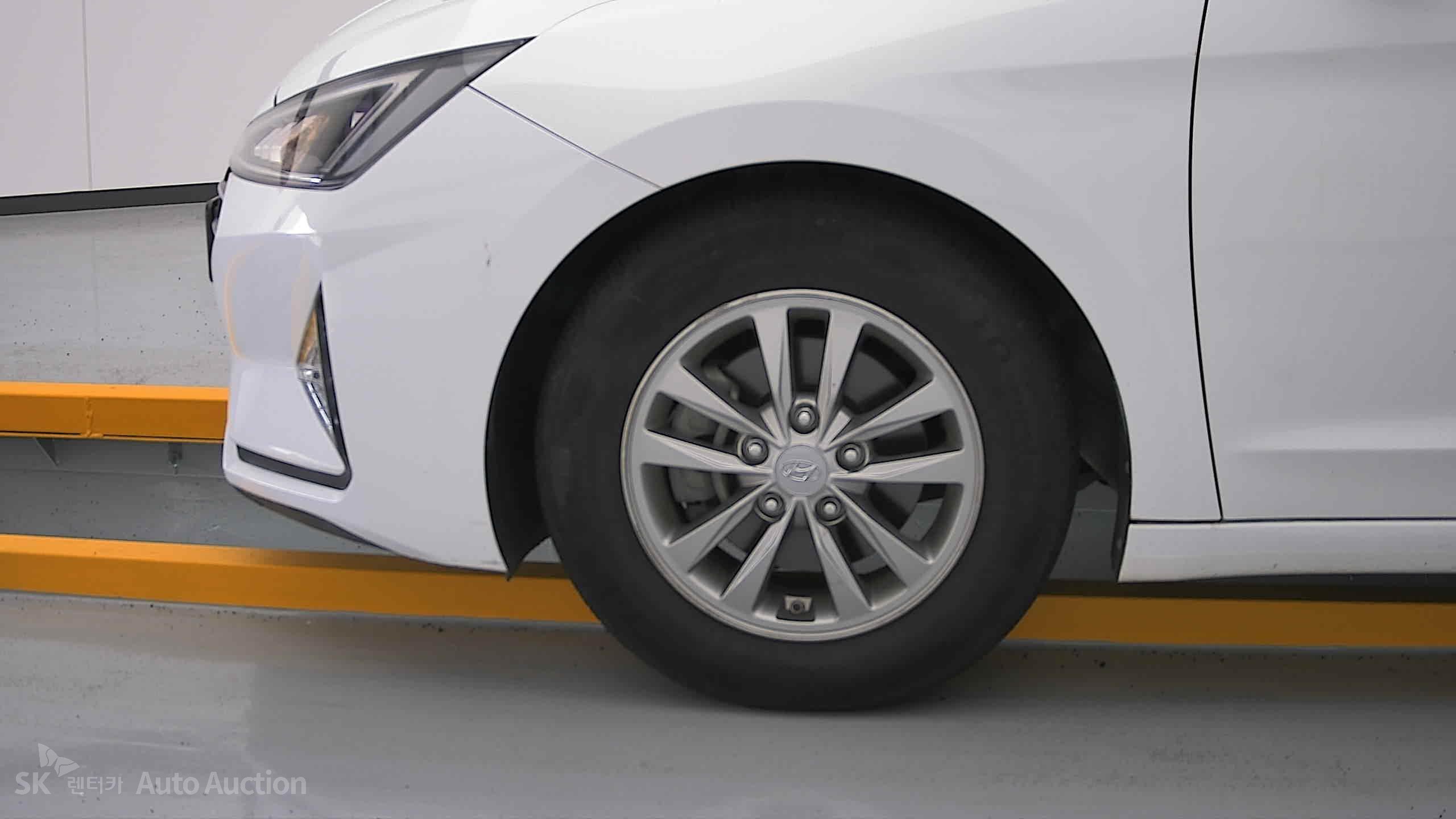 2020 - hyundai avante ad