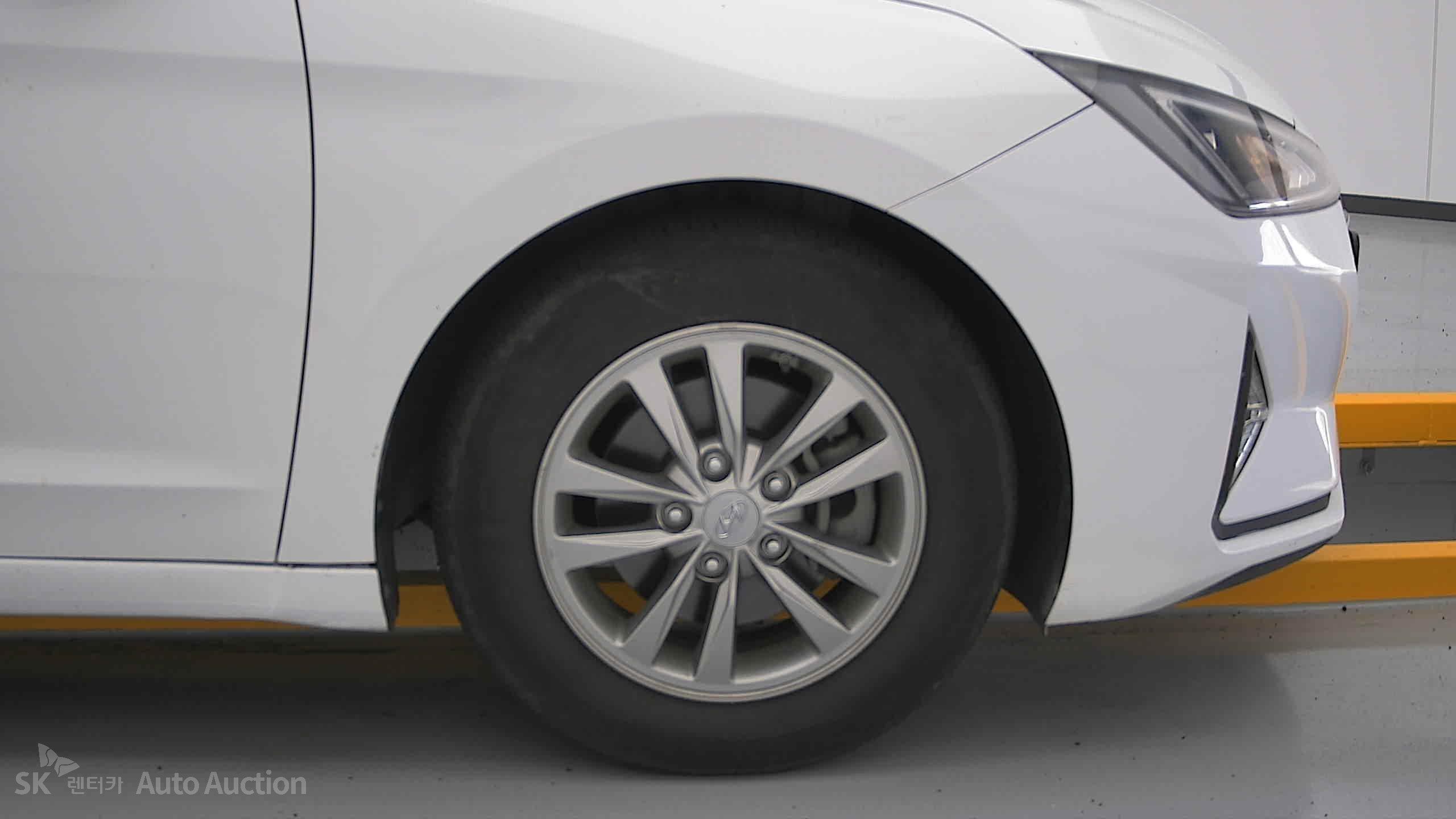 2020 - hyundai avante ad