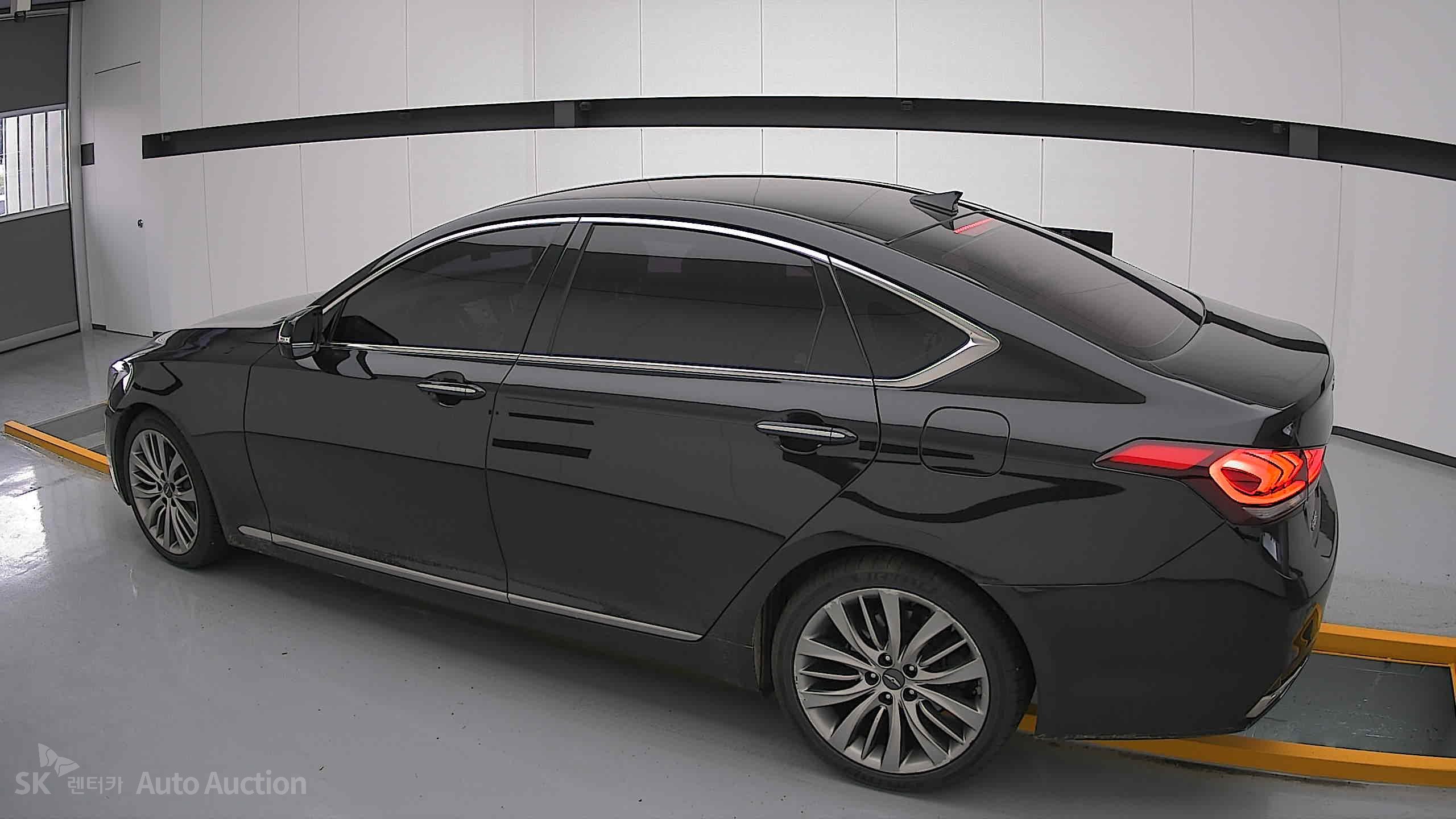 2018 - genesis g80