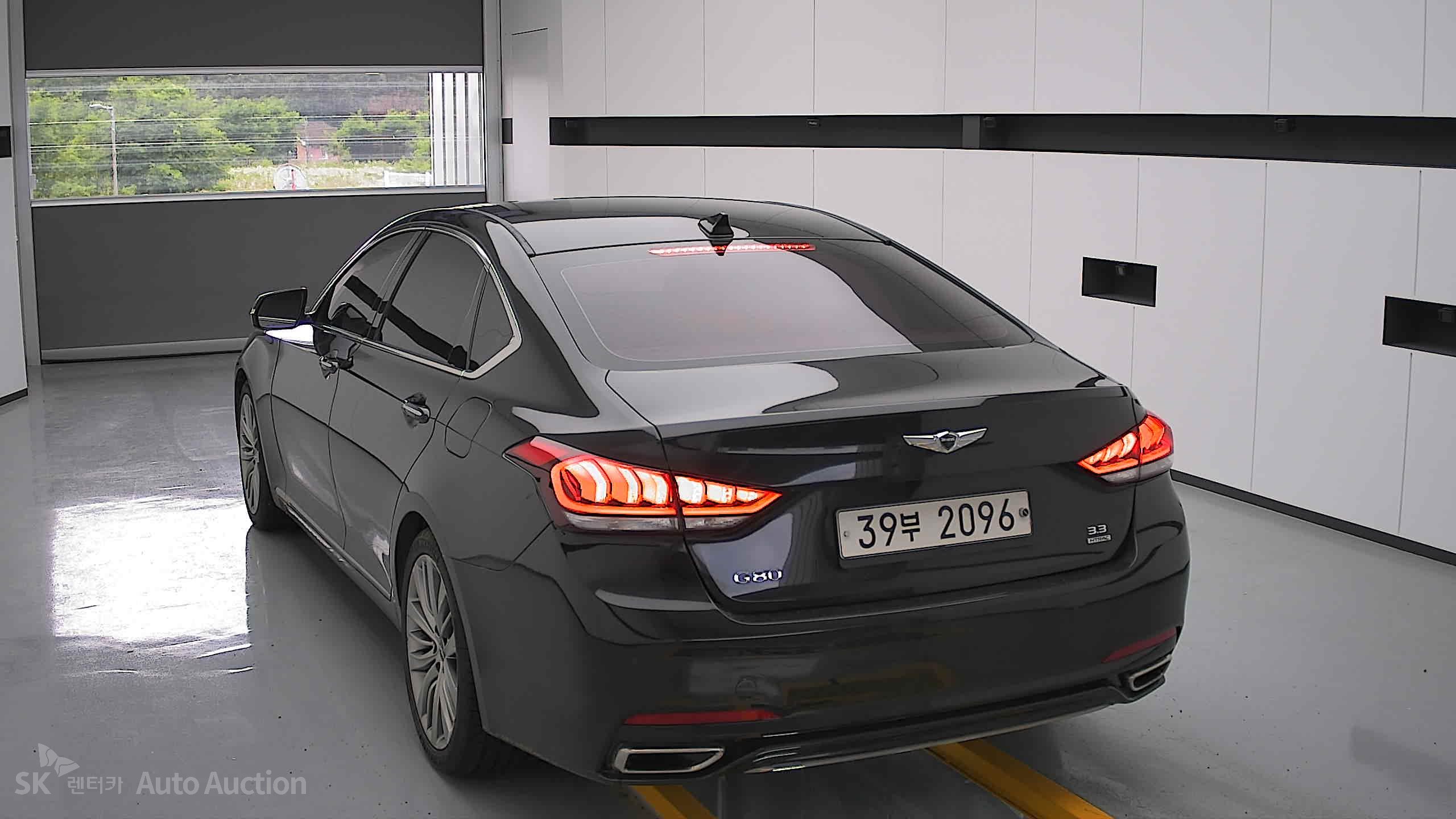 2018 - genesis g80