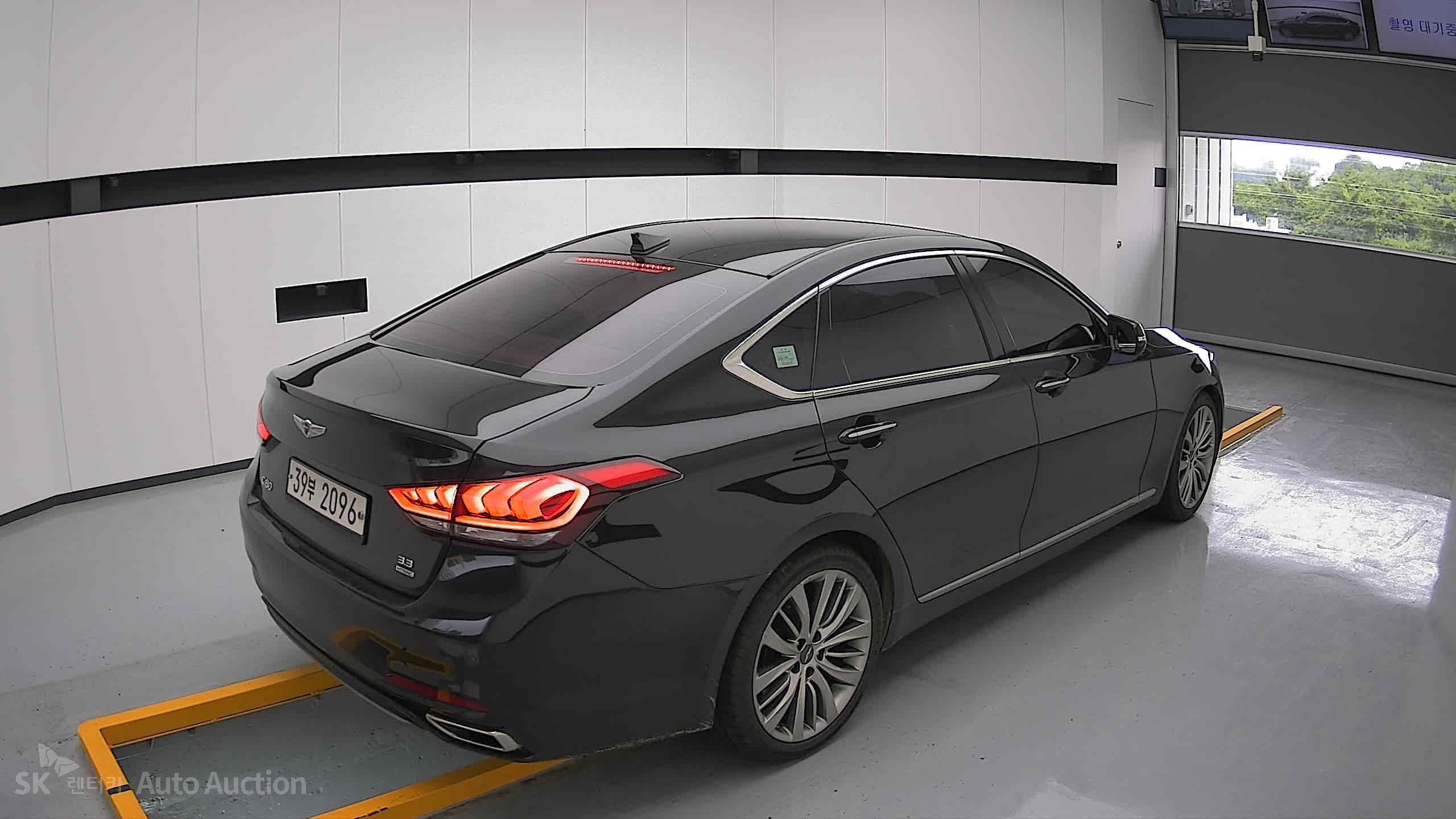 2018 - genesis g80