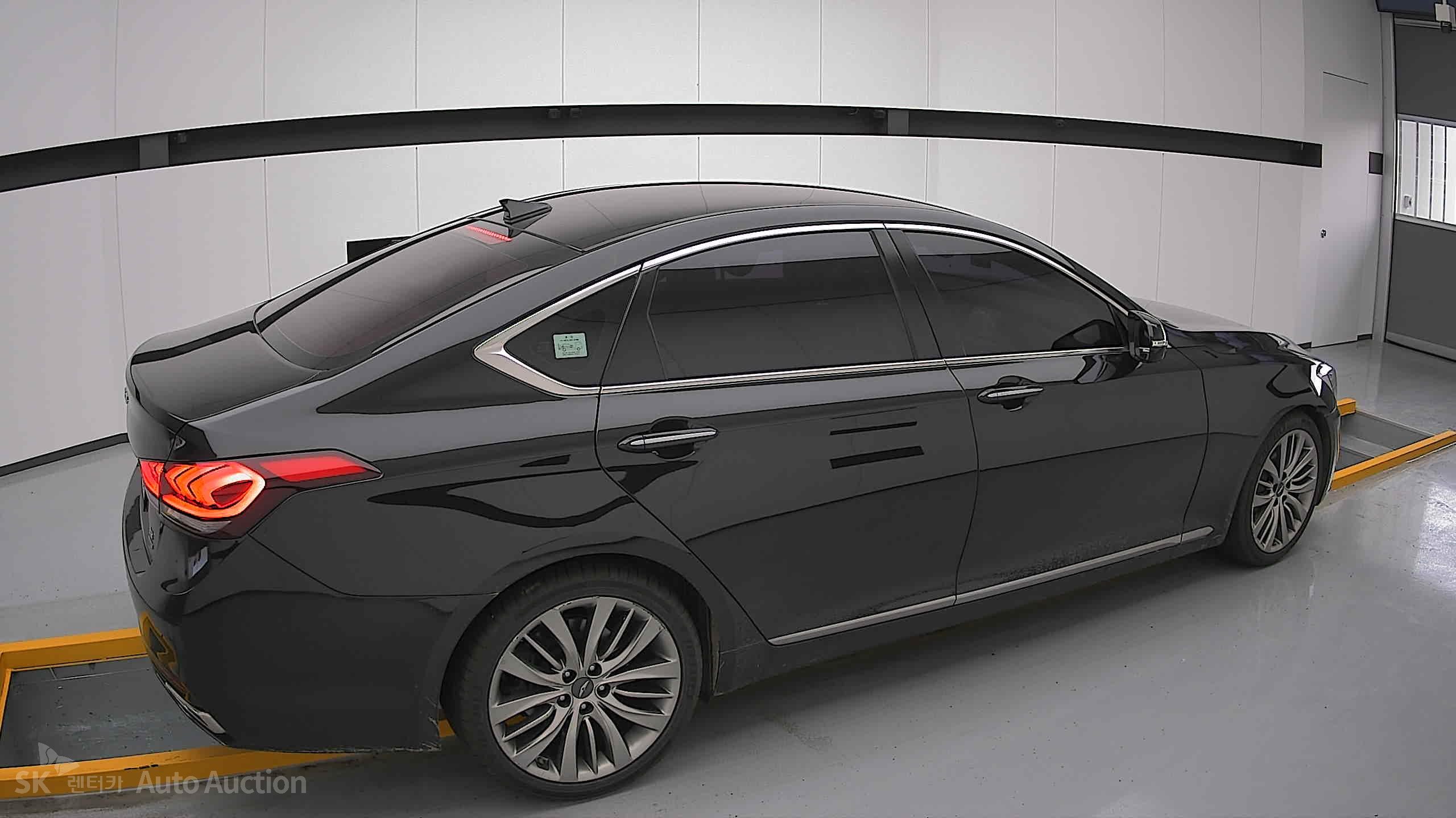 2018 - genesis g80