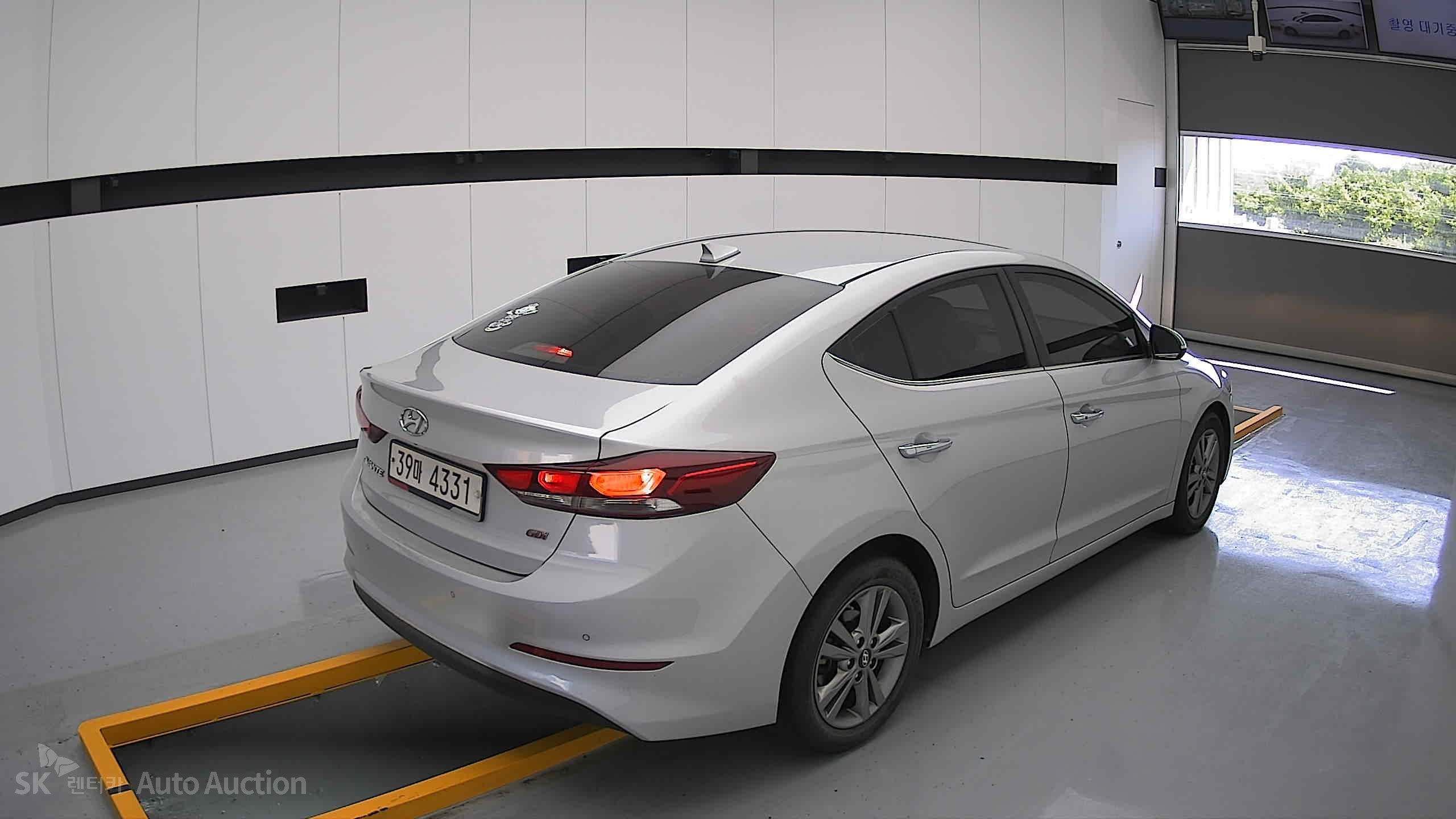 2017 - hyundai avante ad