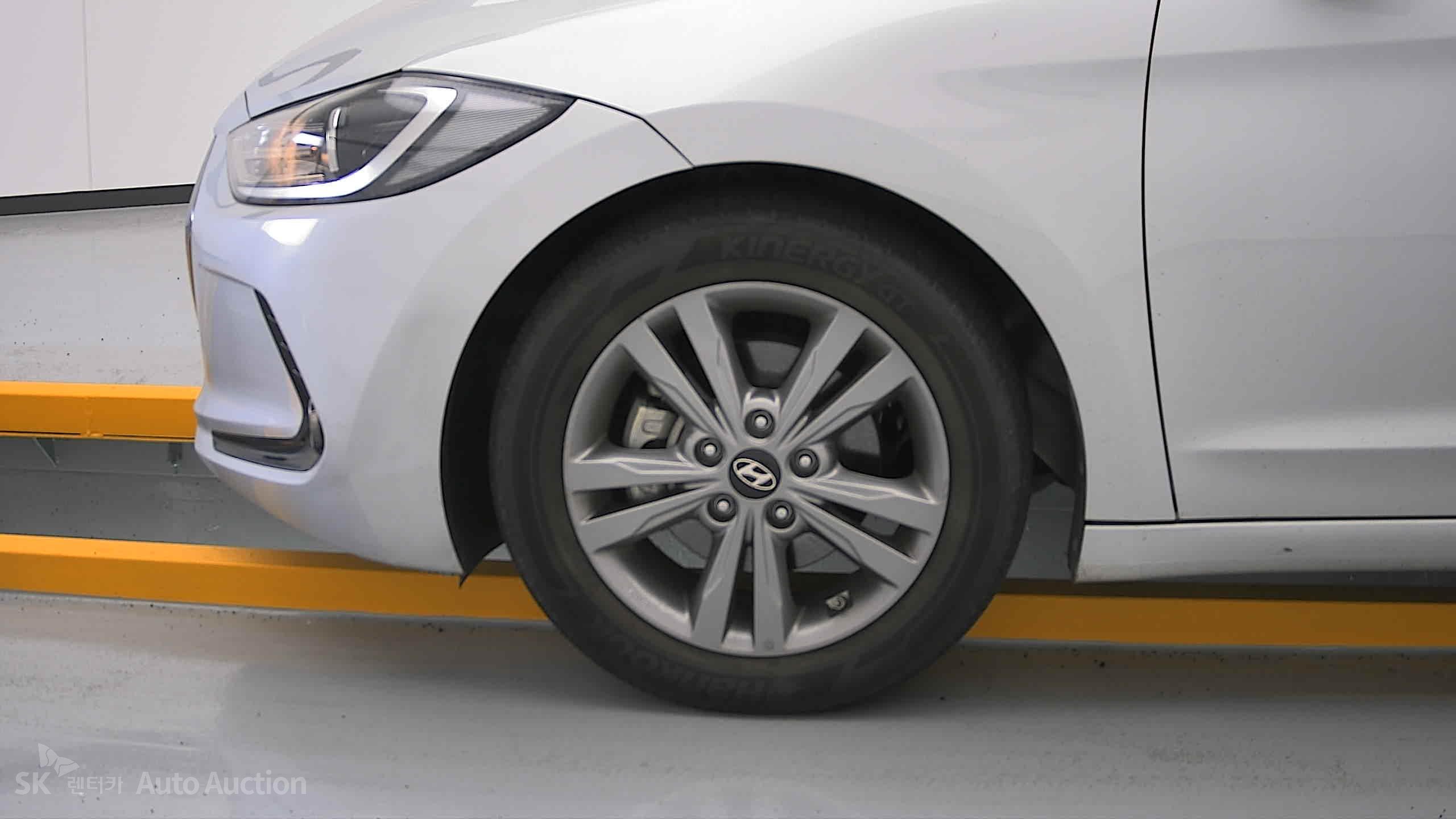2017 - hyundai avante ad