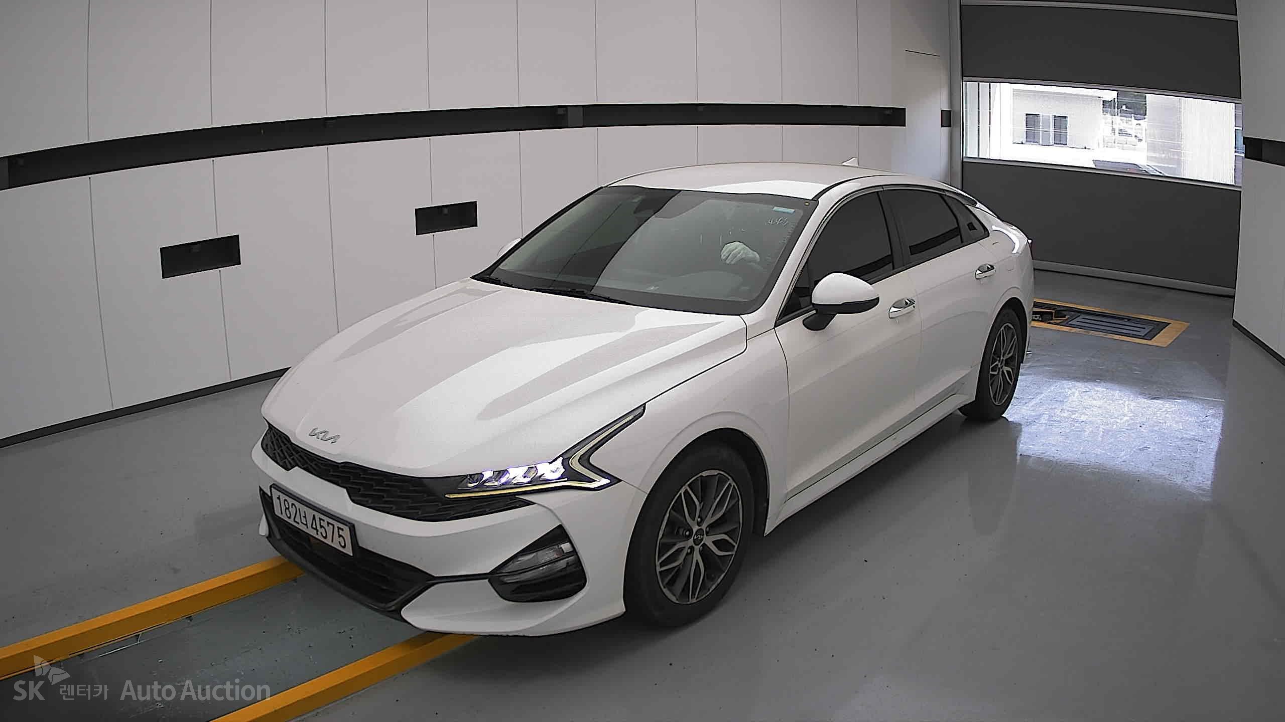 2022 - kia k5