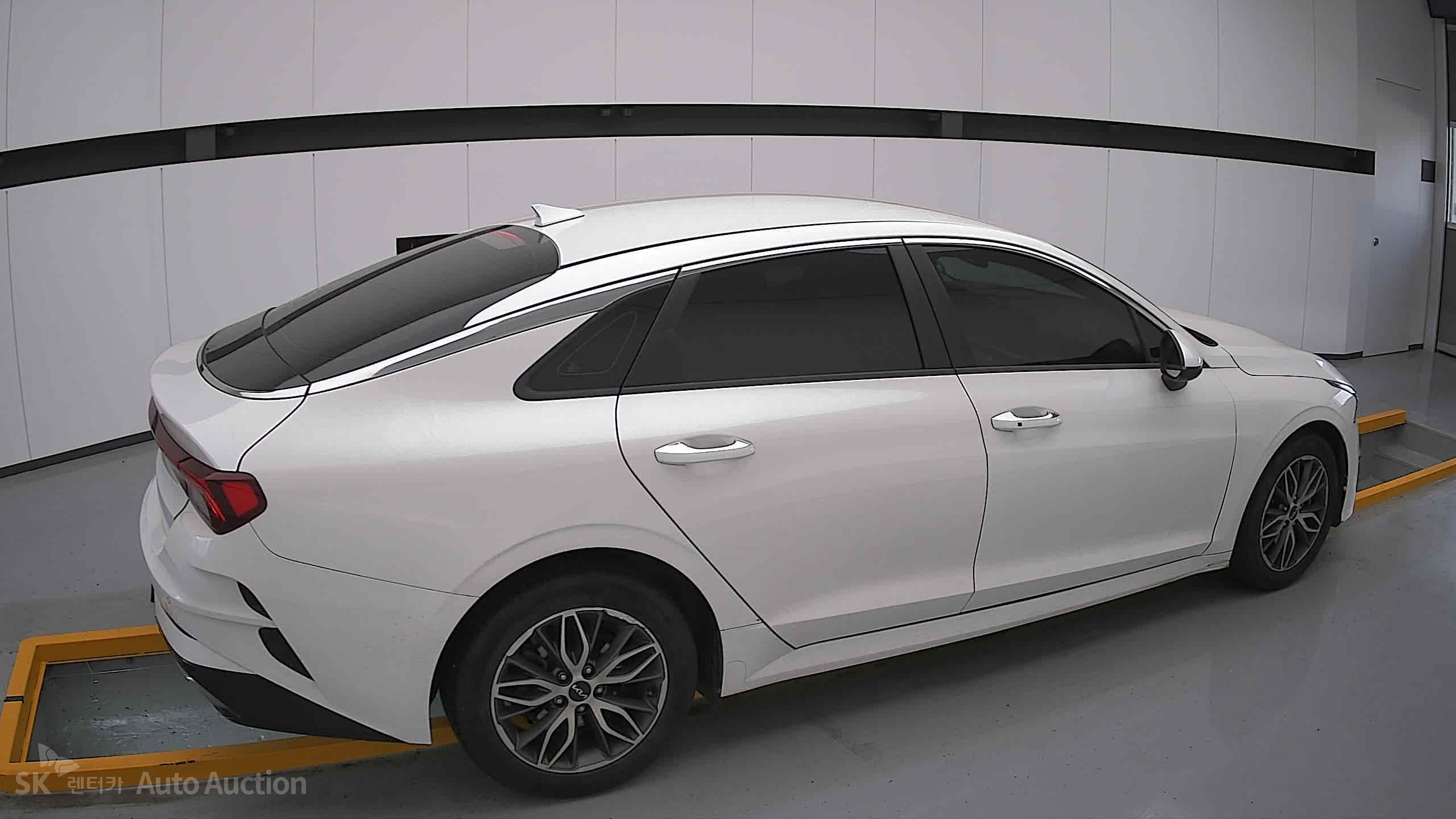 2022 - kia k5