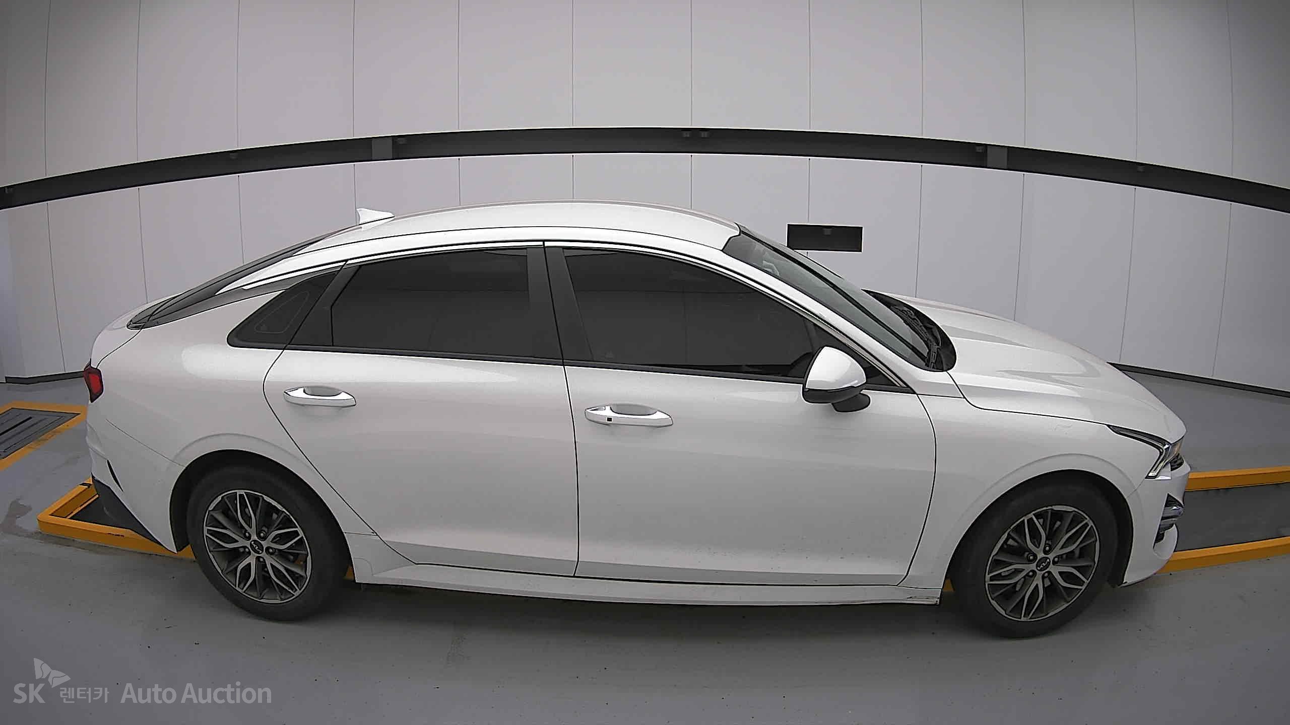 2022 - kia k5