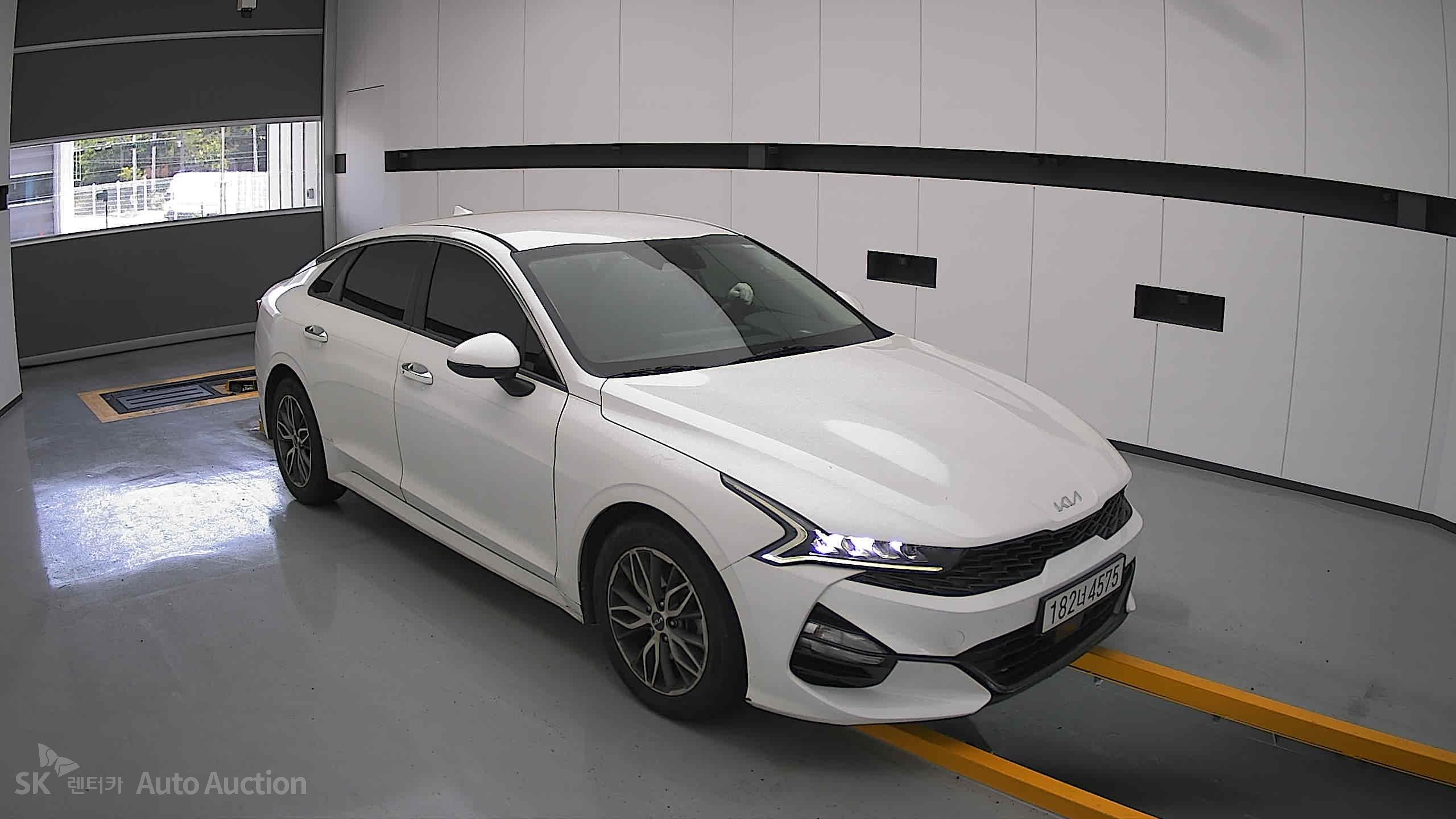 2022 - kia k5