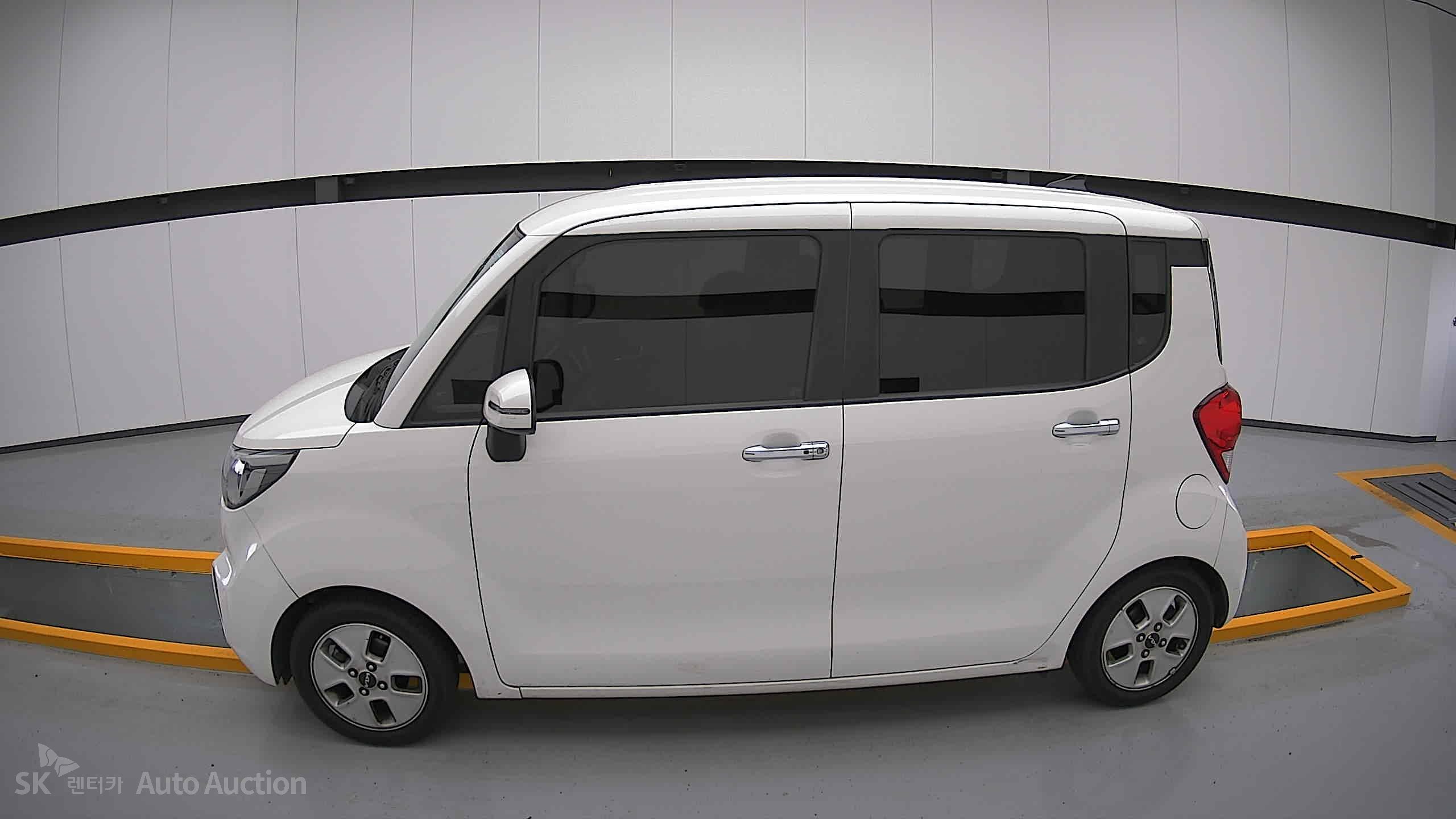 2022 - kia ray