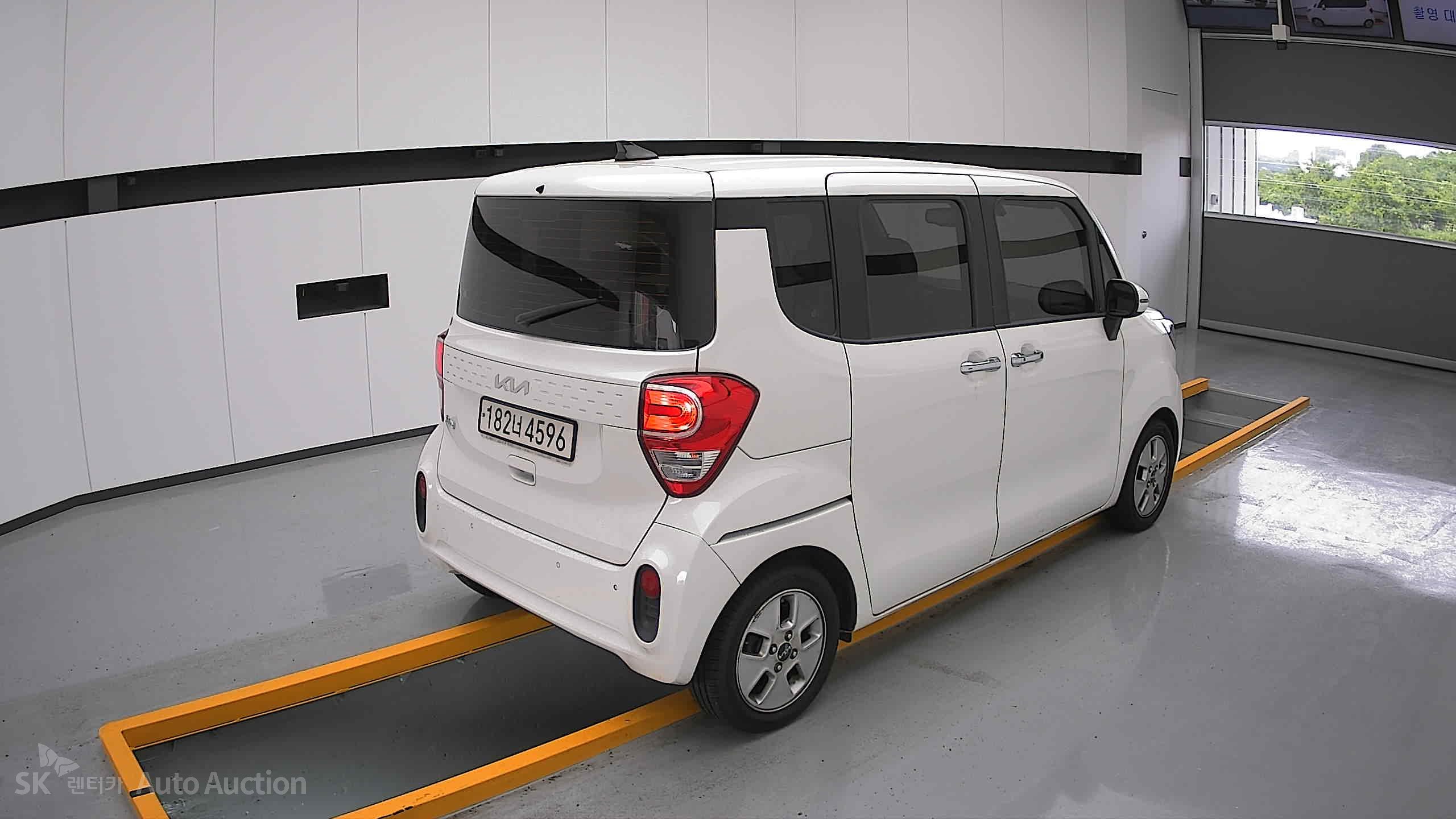 2022 - kia ray