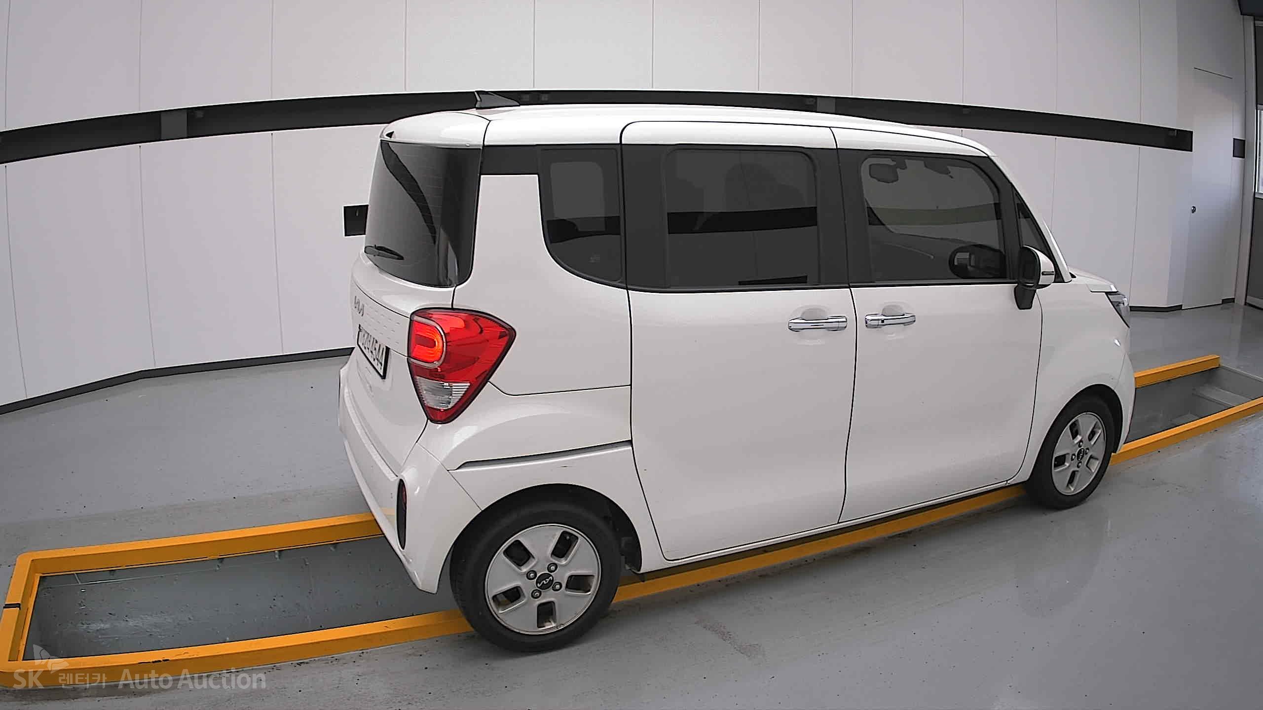 2022 - kia ray