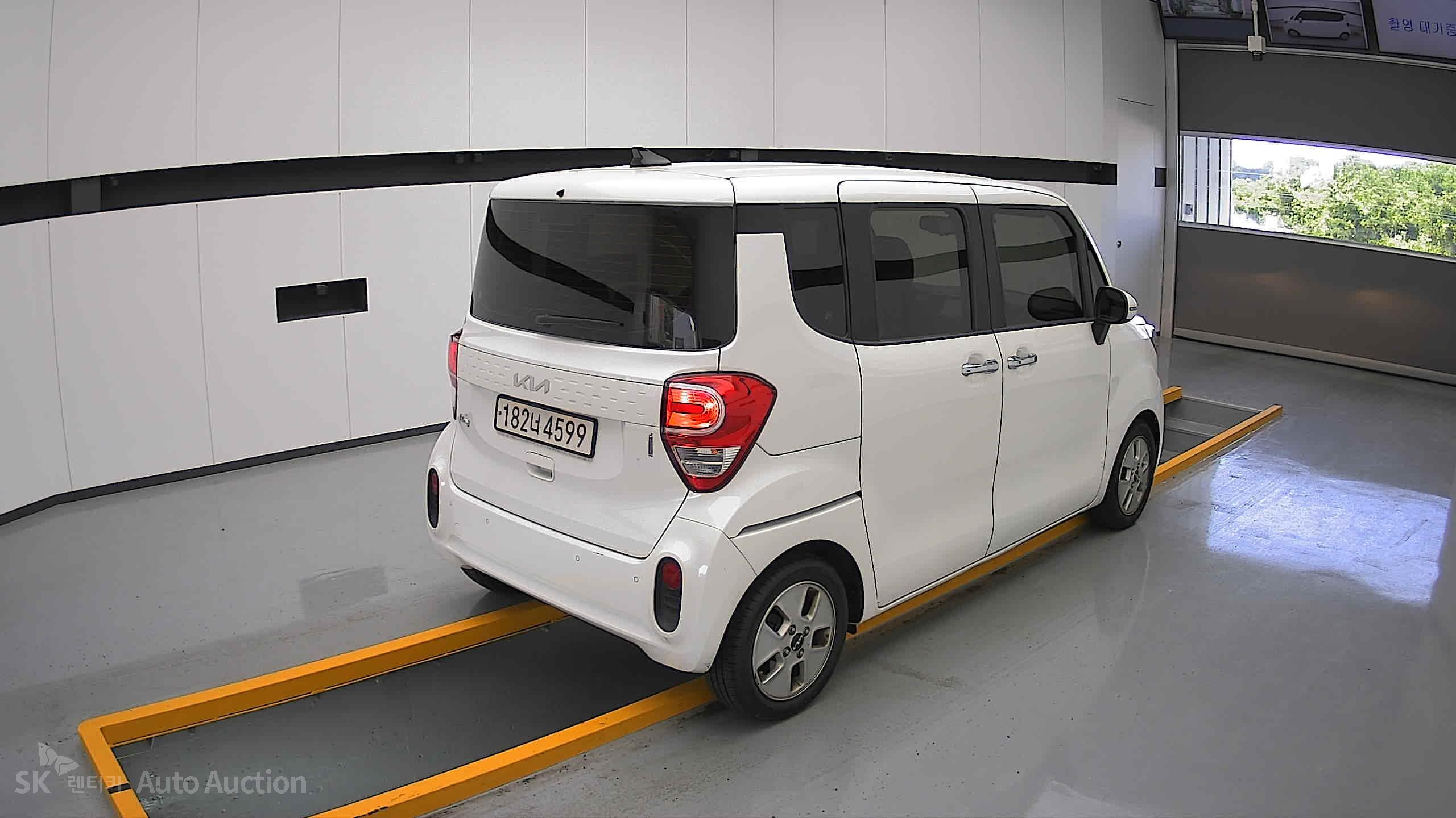 2022 - kia ray