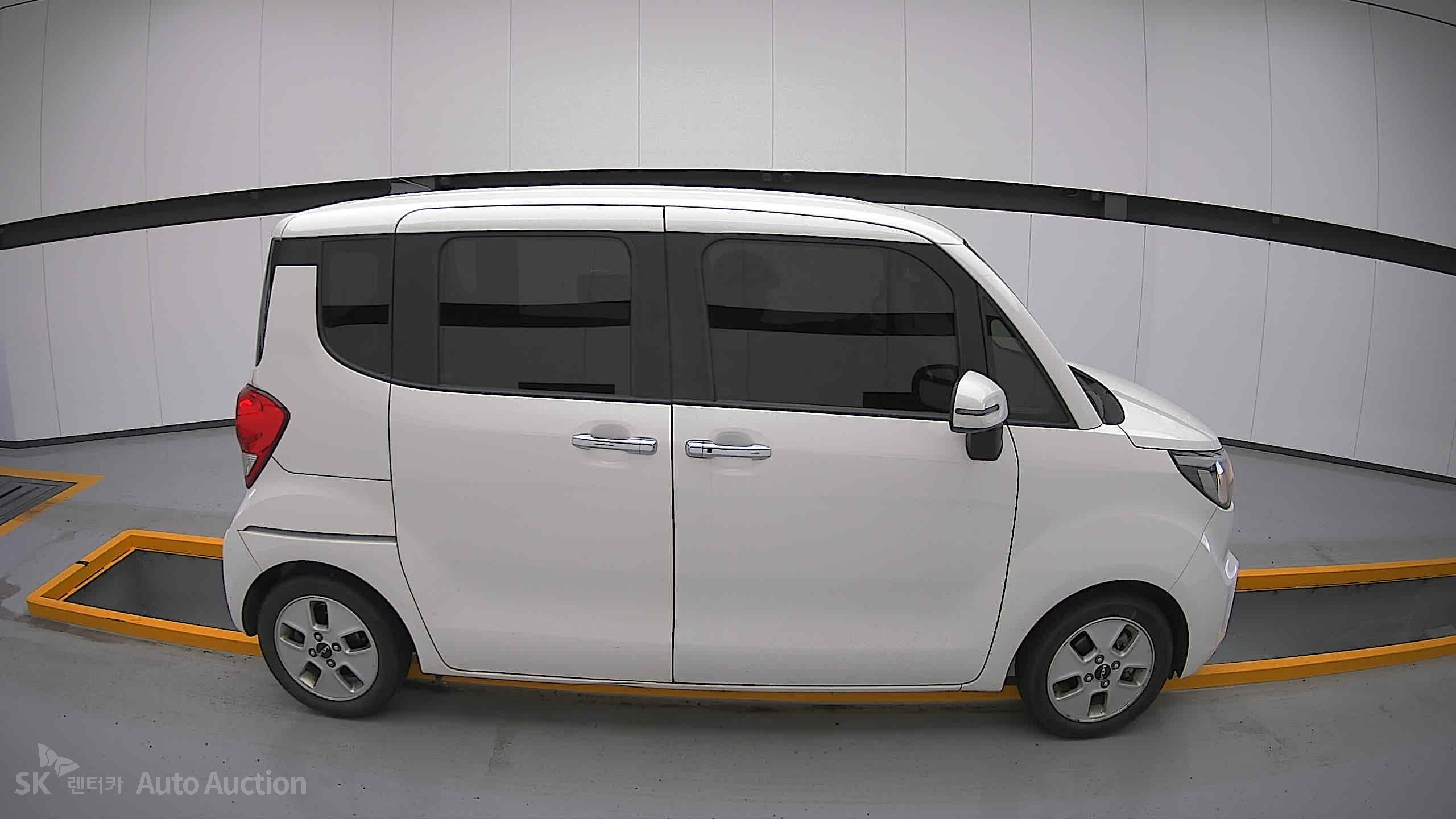 2022 - kia ray