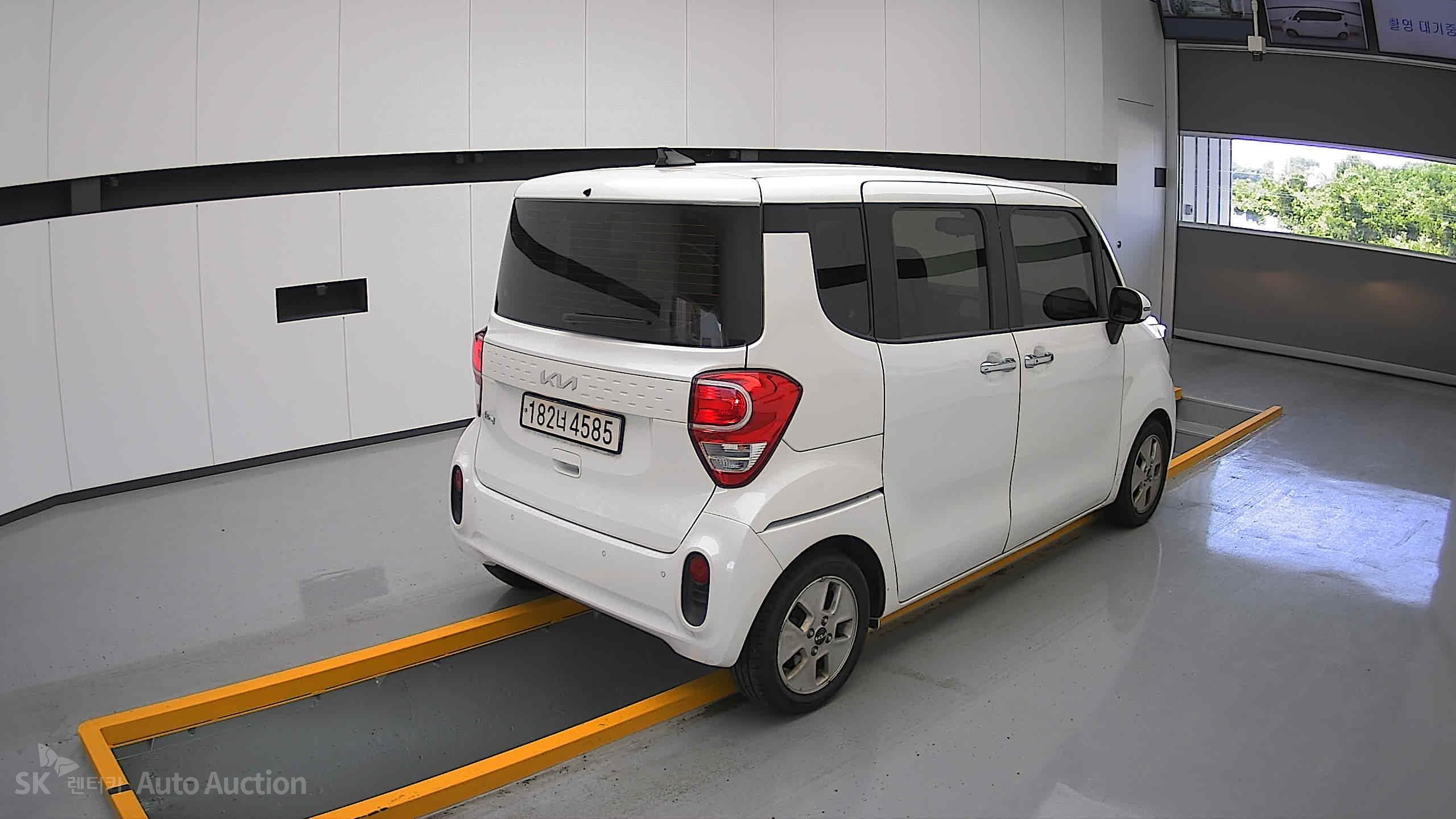 2022 - kia ray