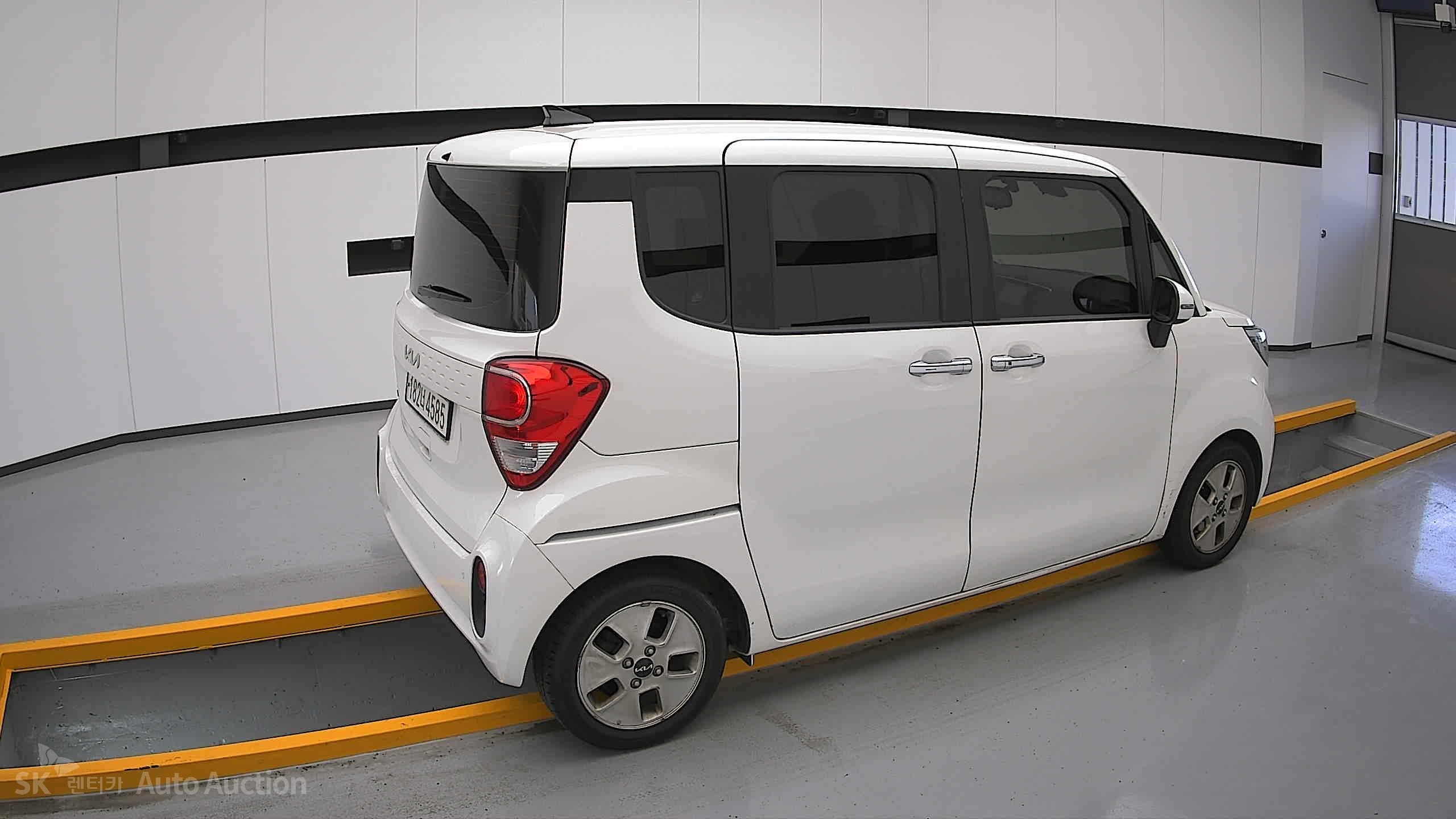 2022 - kia ray