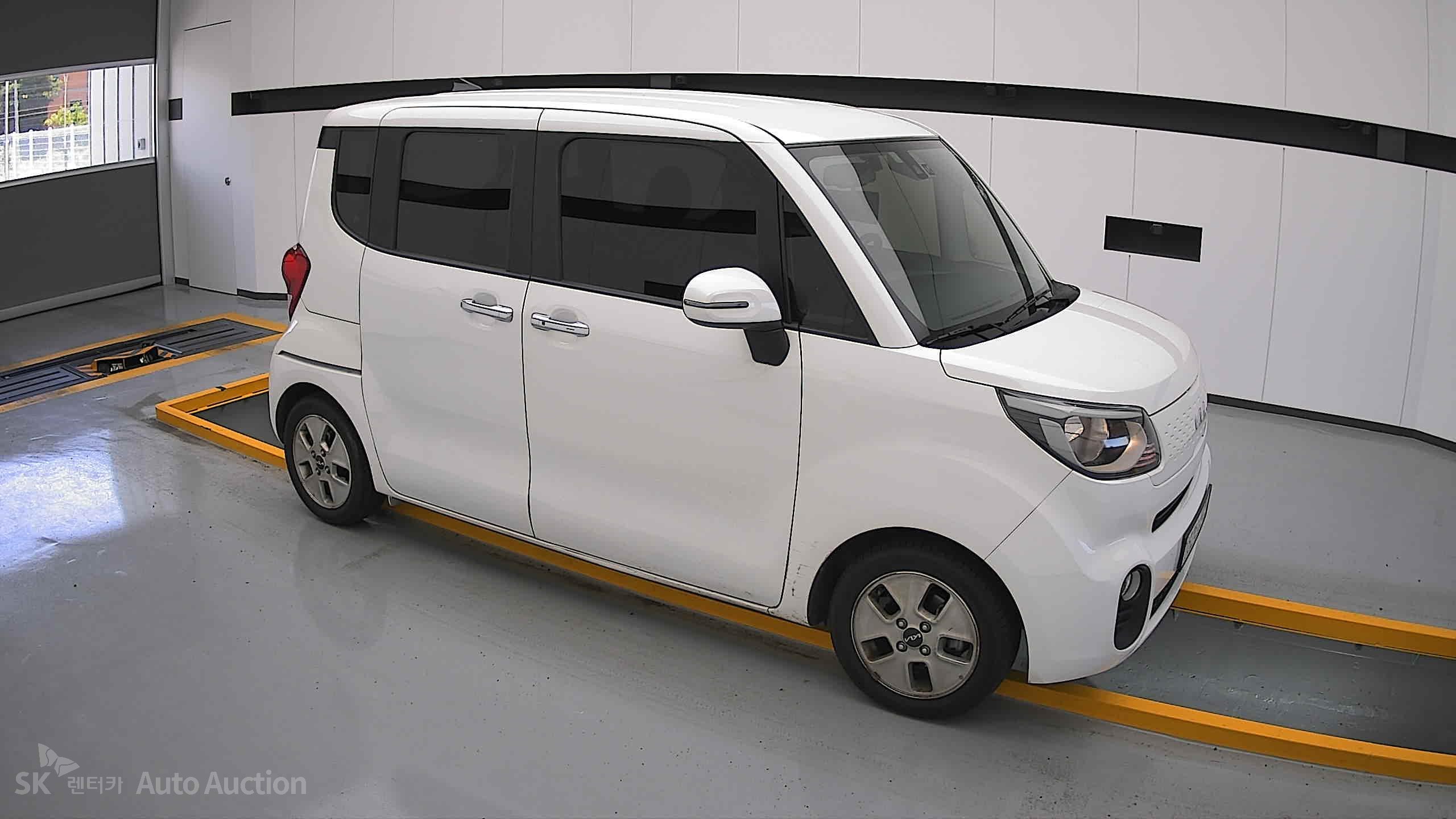 2022 - kia ray