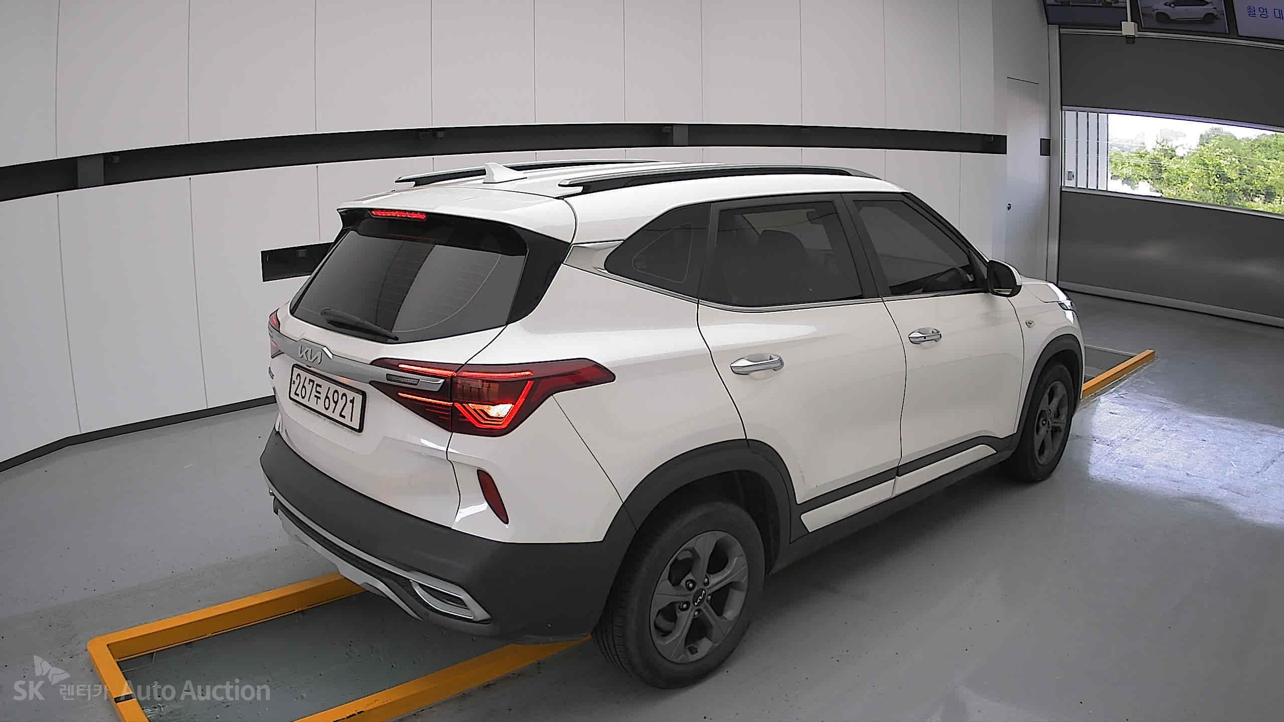 2023 - kia seltos