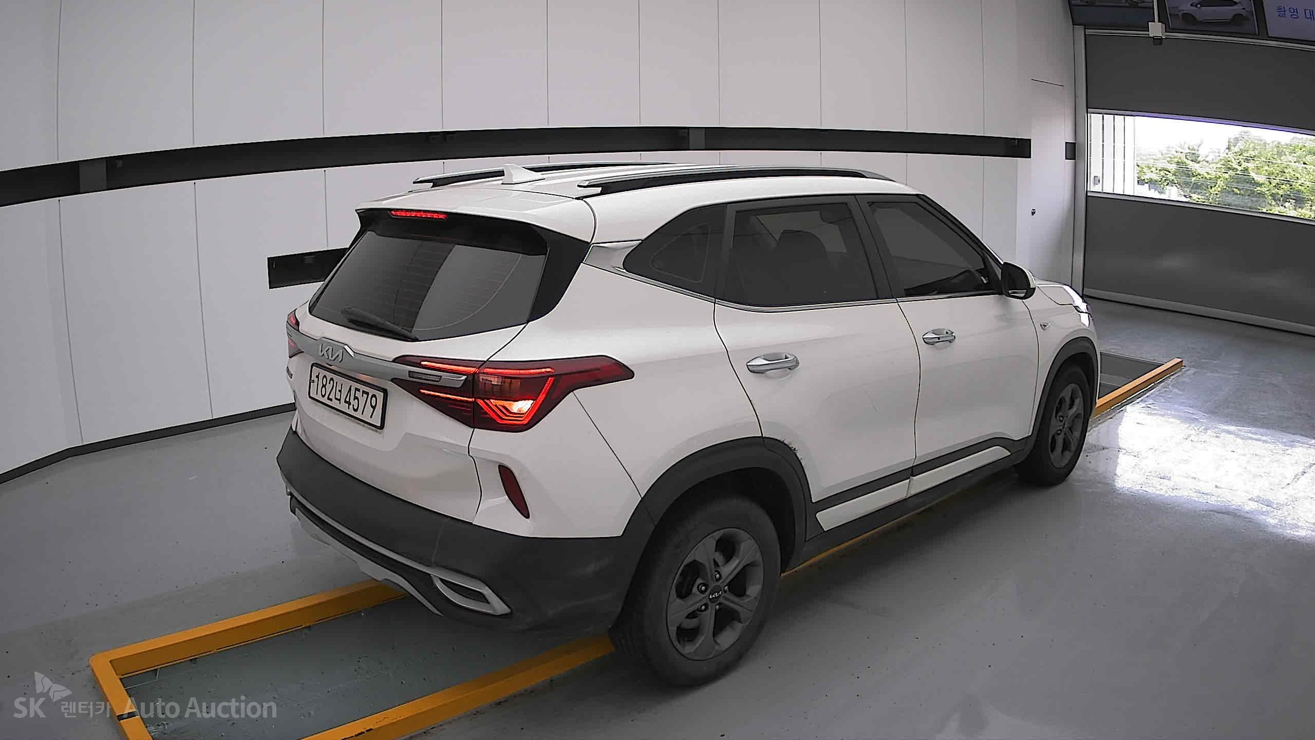 2023 - kia seltos