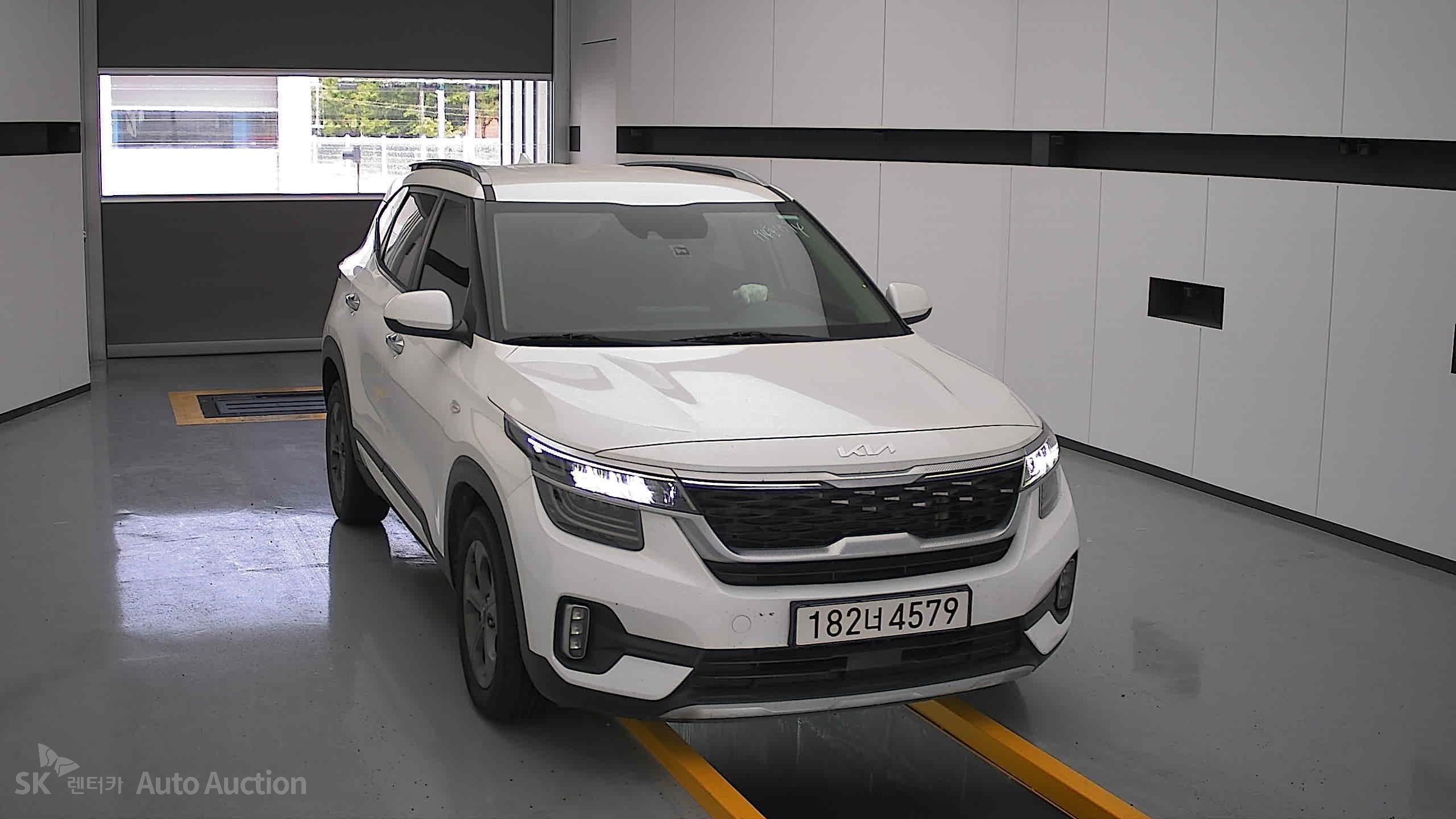 2023 - kia seltos