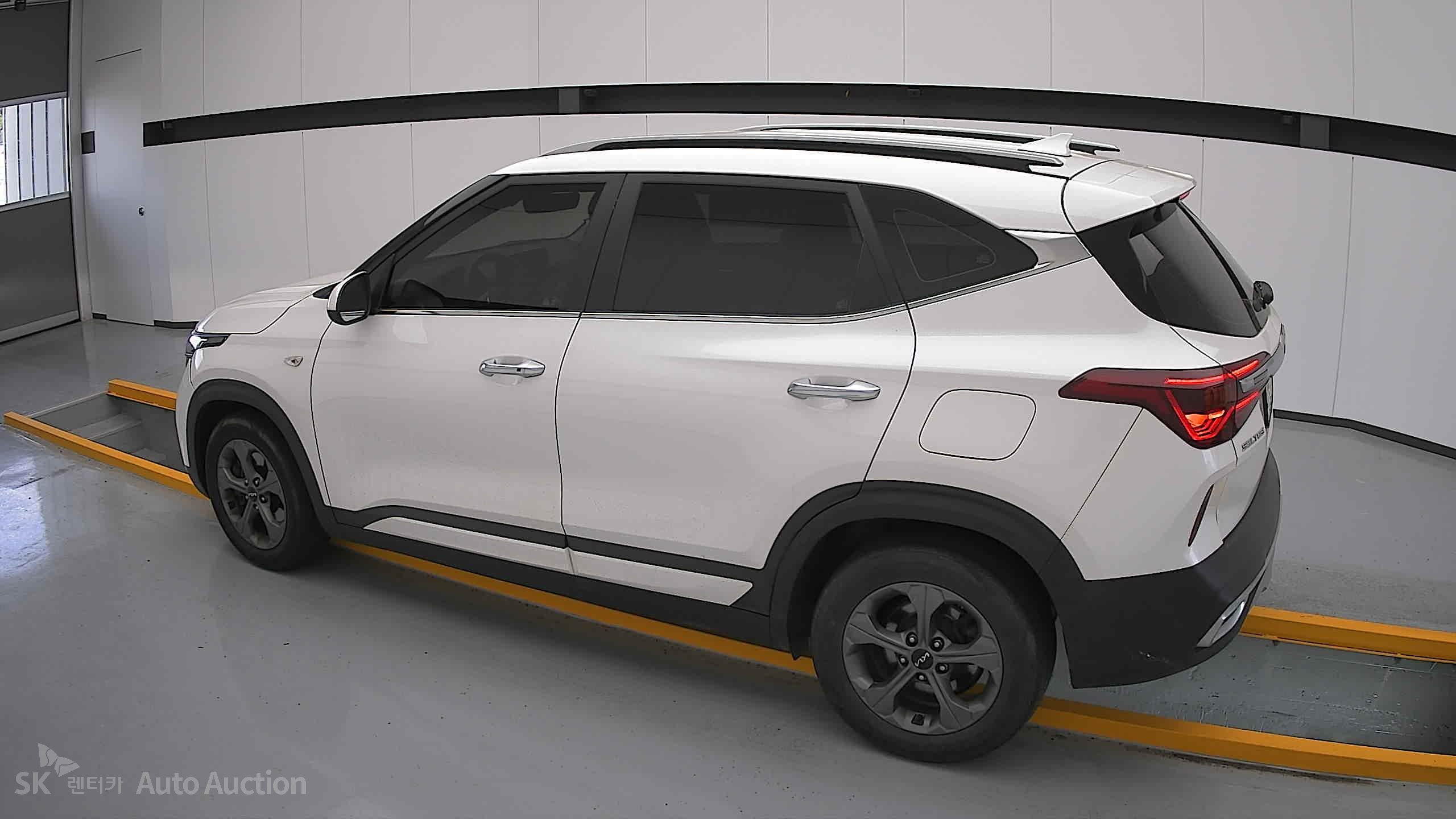 2023 - kia seltos