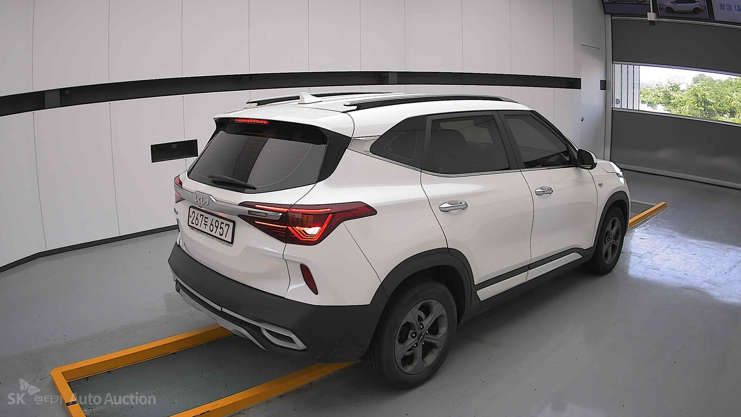 2023 - kia seltos