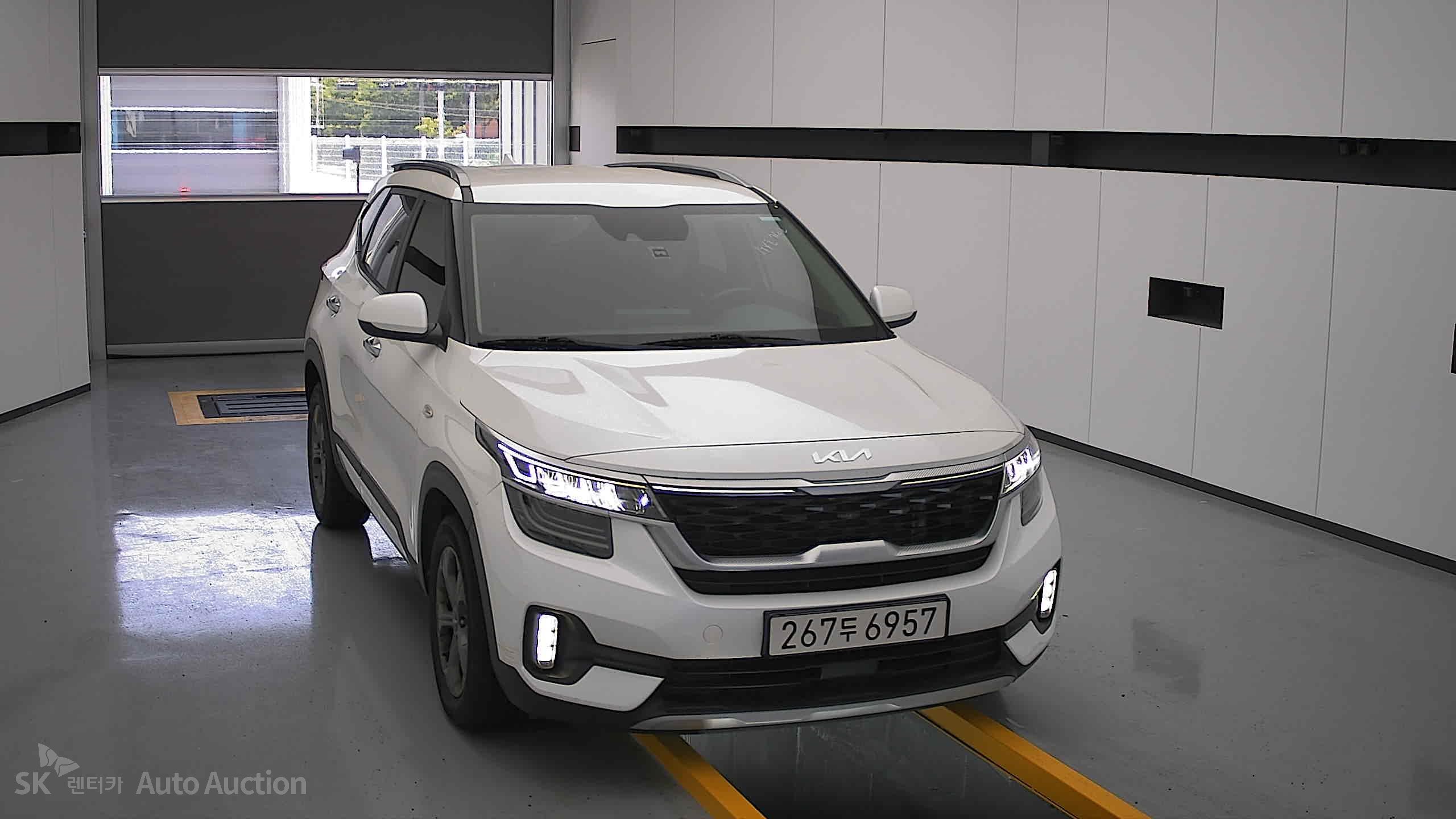 2023 - kia seltos