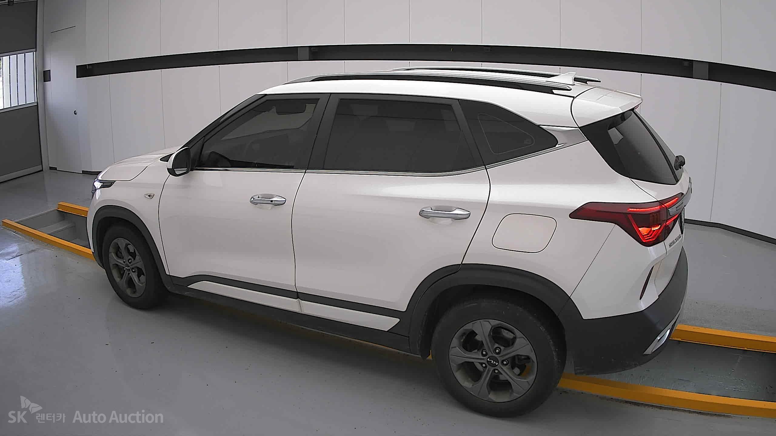 2023 - kia seltos