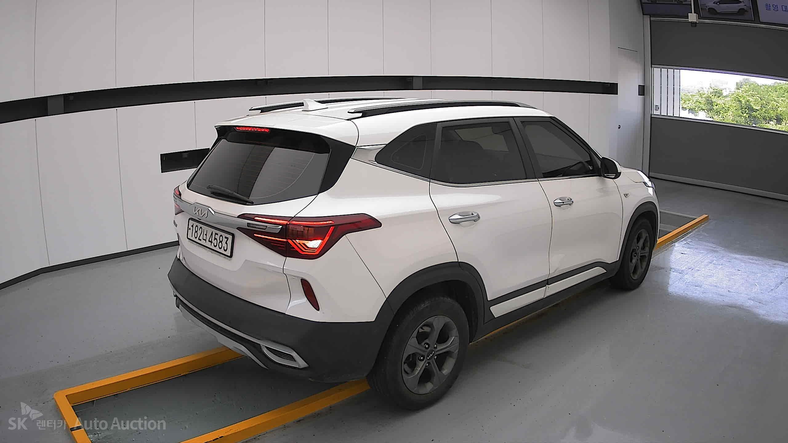 2023 - kia seltos