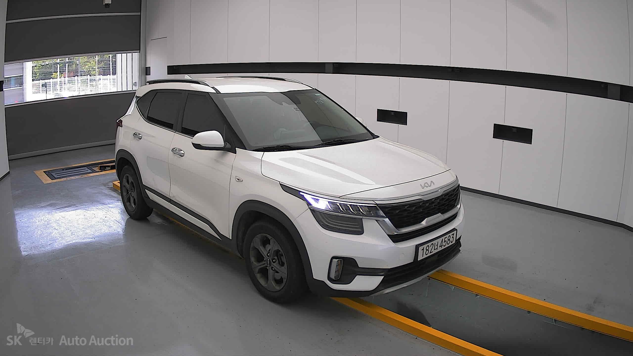 2023 - kia seltos