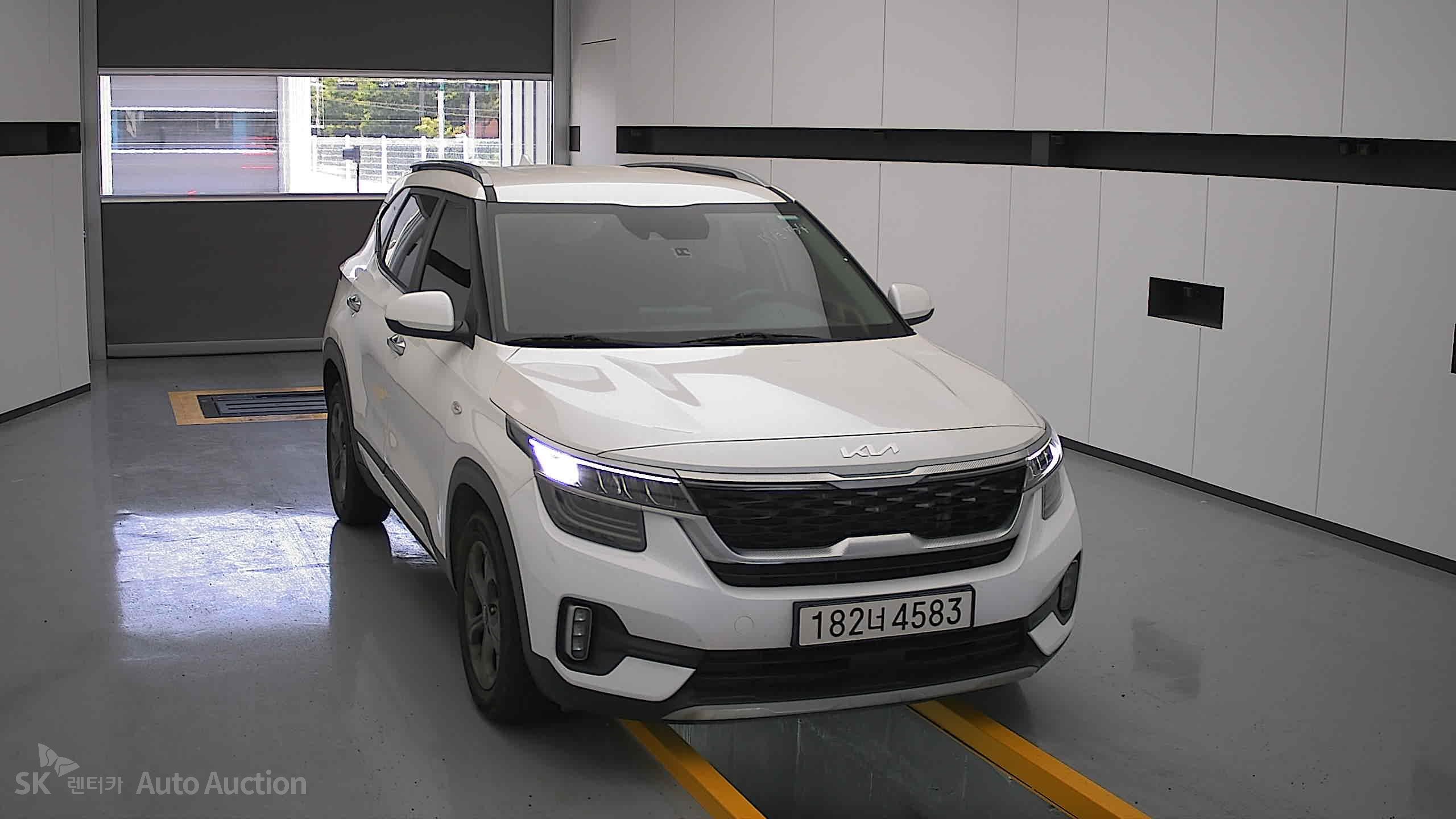 2023 - kia seltos