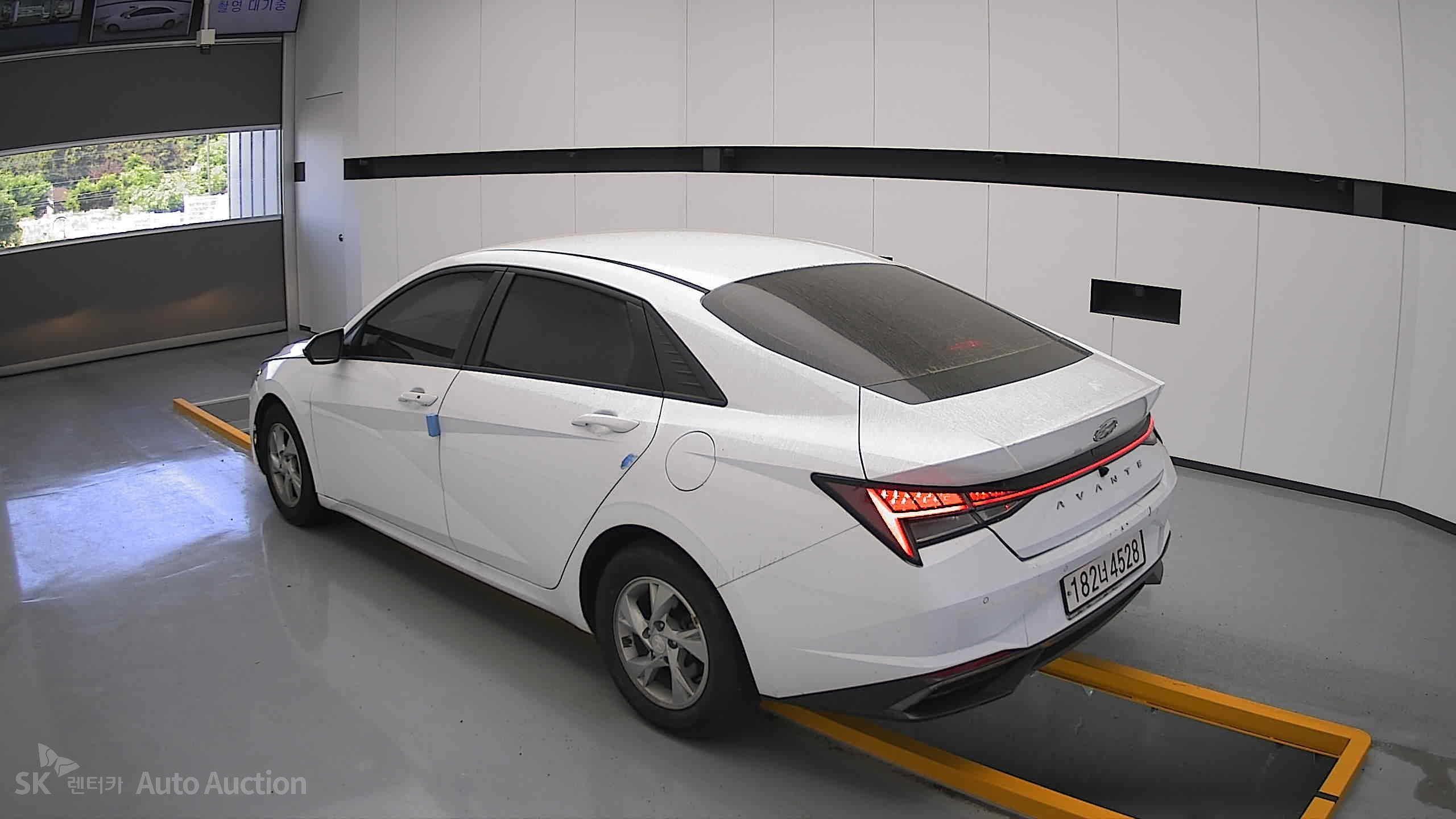 2021 - hyundai avante