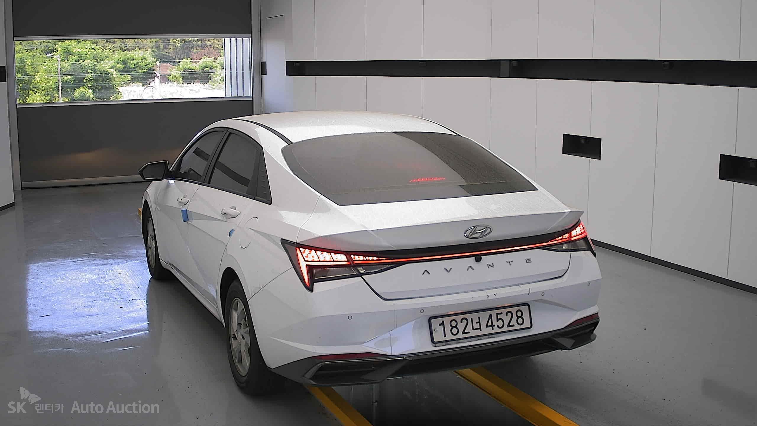 2021 - hyundai avante