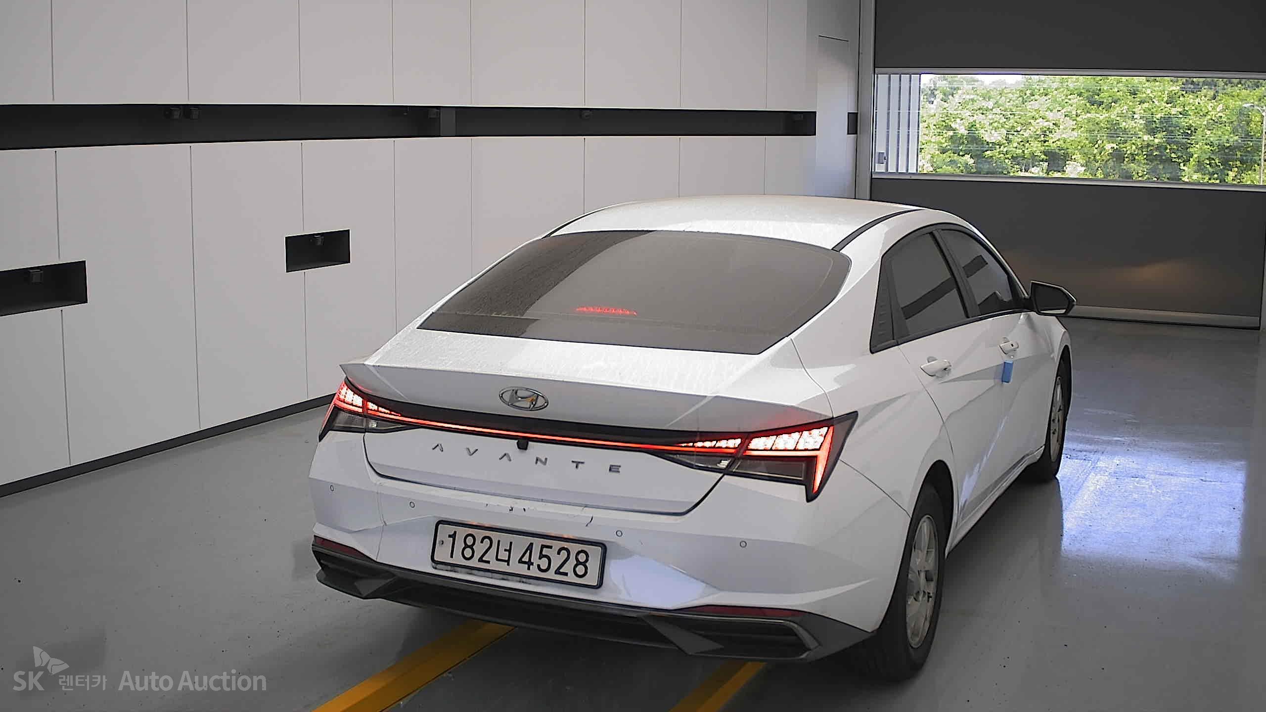2021 - hyundai avante